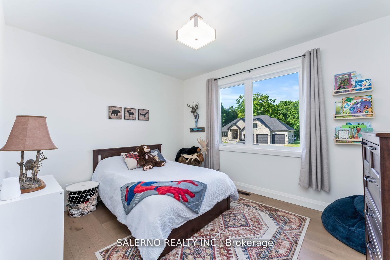 Photo 20 of 10 Jean Miller Court, Springwater, Midhurst — HOMEH
