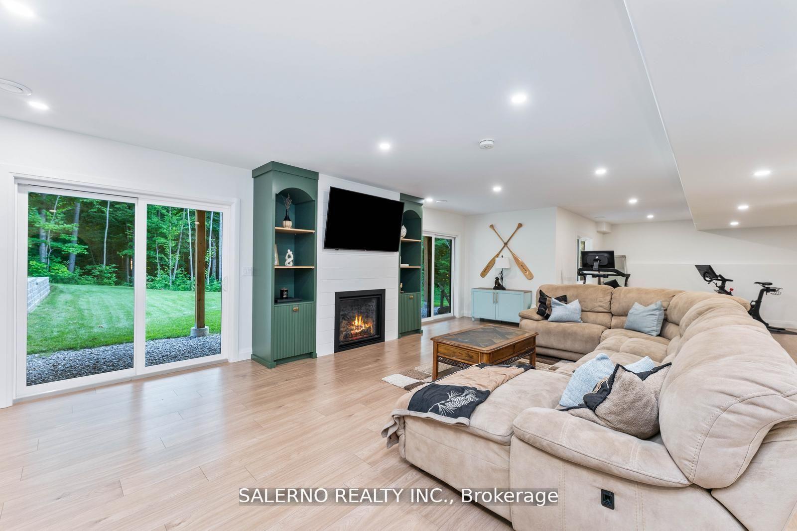 Photo 39 of 10 Jean Miller Court, Springwater, Midhurst — HOMEH