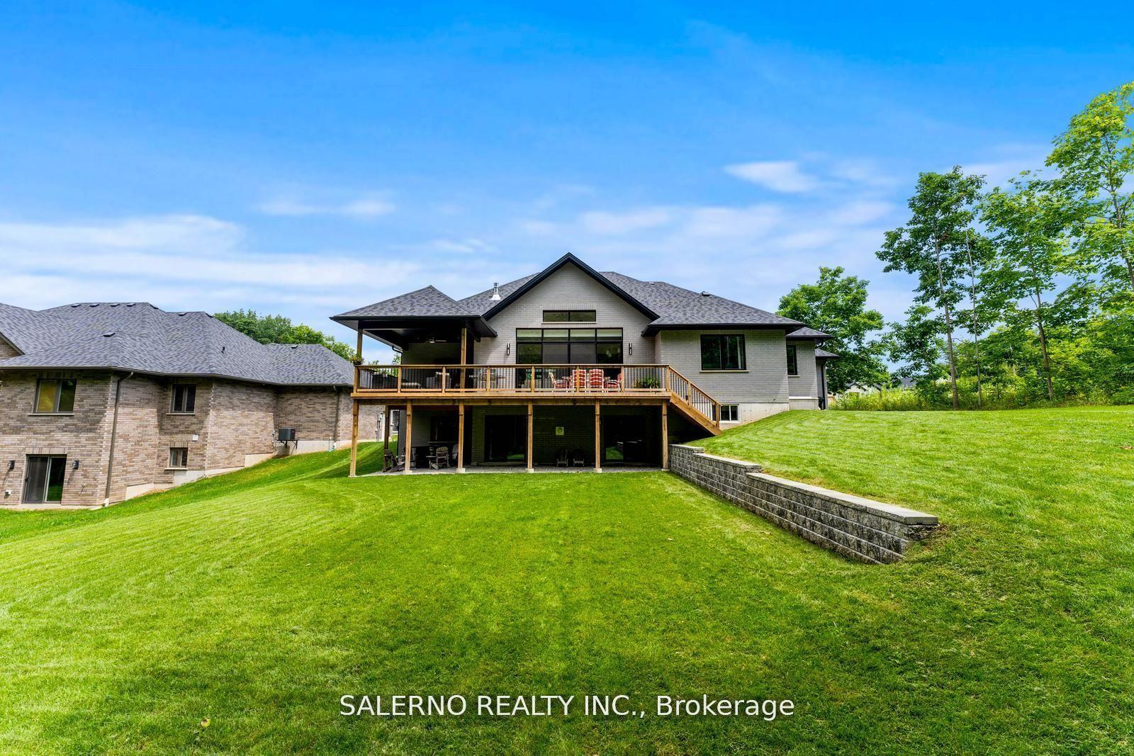 Photo 35 of 10 Jean Miller Court, Springwater, Midhurst — HOMEH