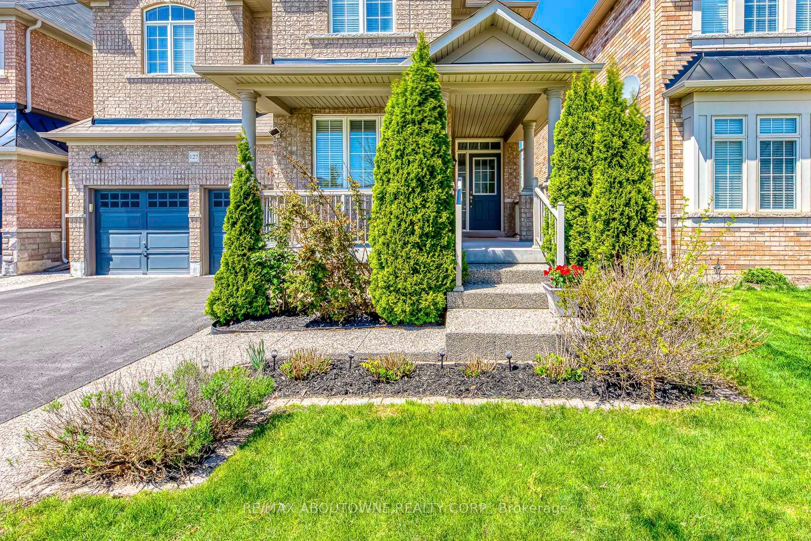 Photo 5 of 127 Mcknight Avenue, Hamilton, Waterdown — HOMEH