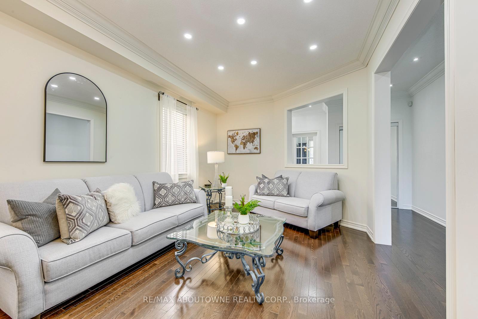 Photo 8 of 127 Mcknight Avenue, Hamilton, Waterdown — HOMEH