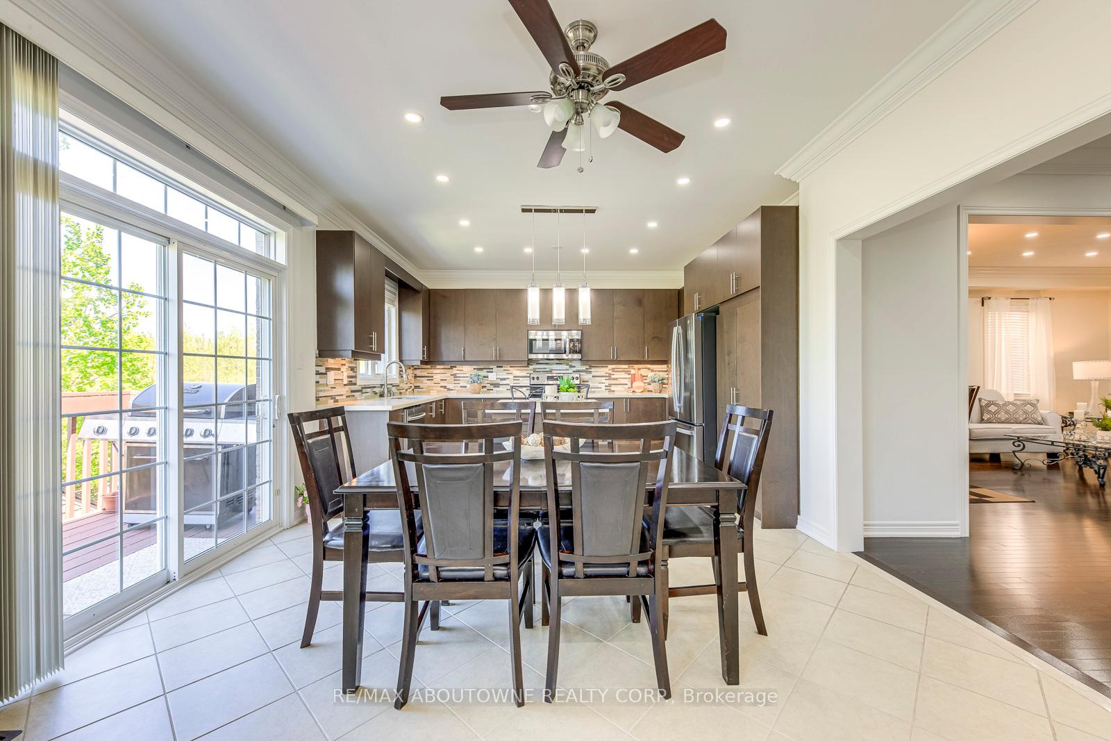 Photo 14 of 127 Mcknight Avenue, Hamilton, Waterdown — HOMEH