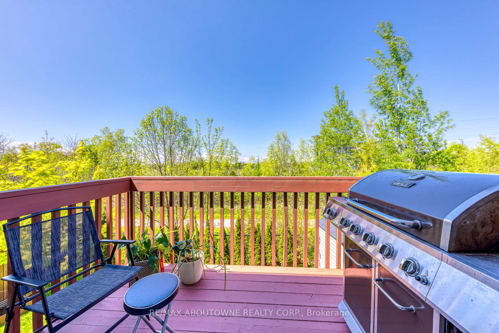 Photo 25 of 127 Mcknight Avenue, Hamilton, Waterdown — HOMEH