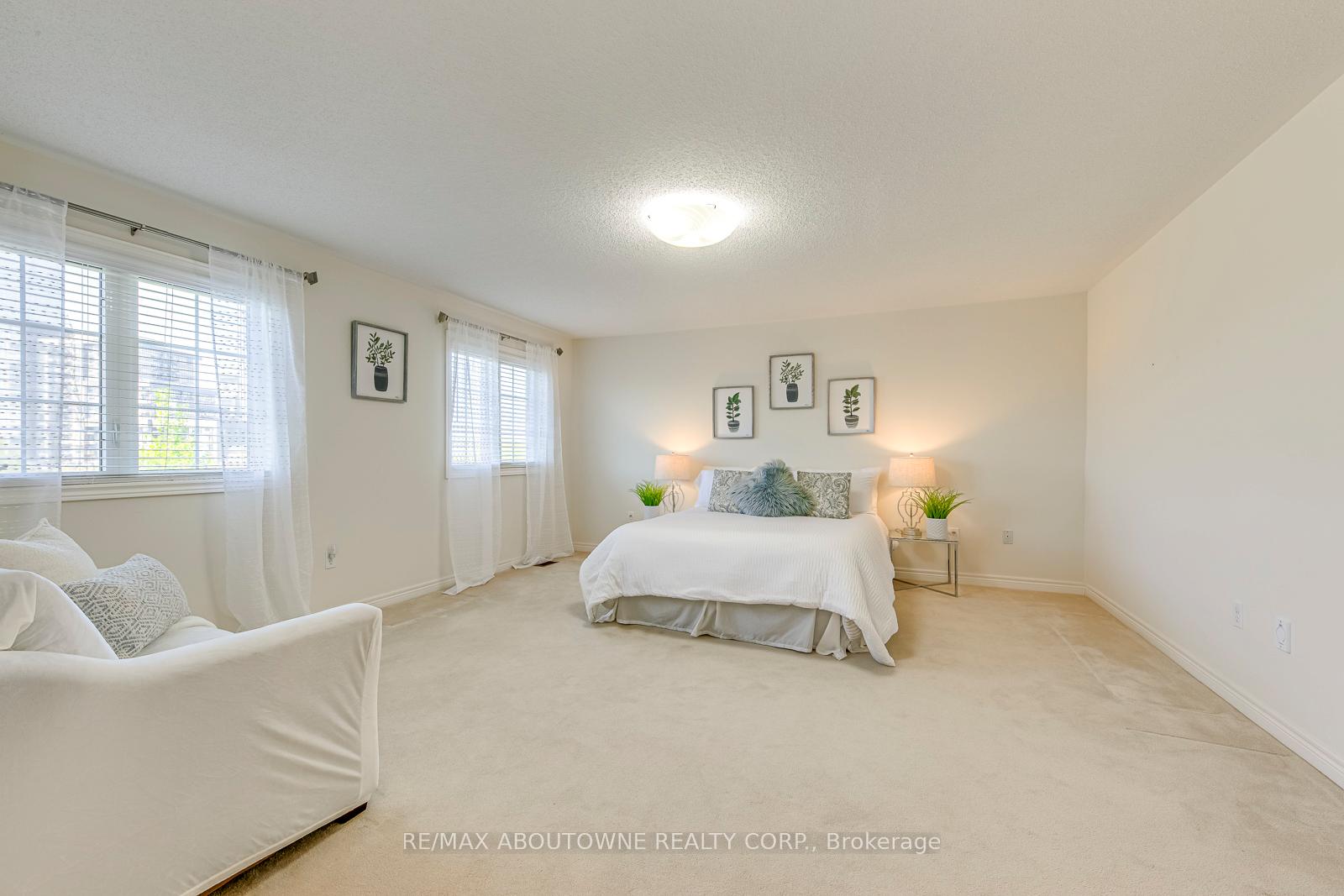 Photo 18 of 127 Mcknight Avenue, Hamilton, Waterdown — HOMEH