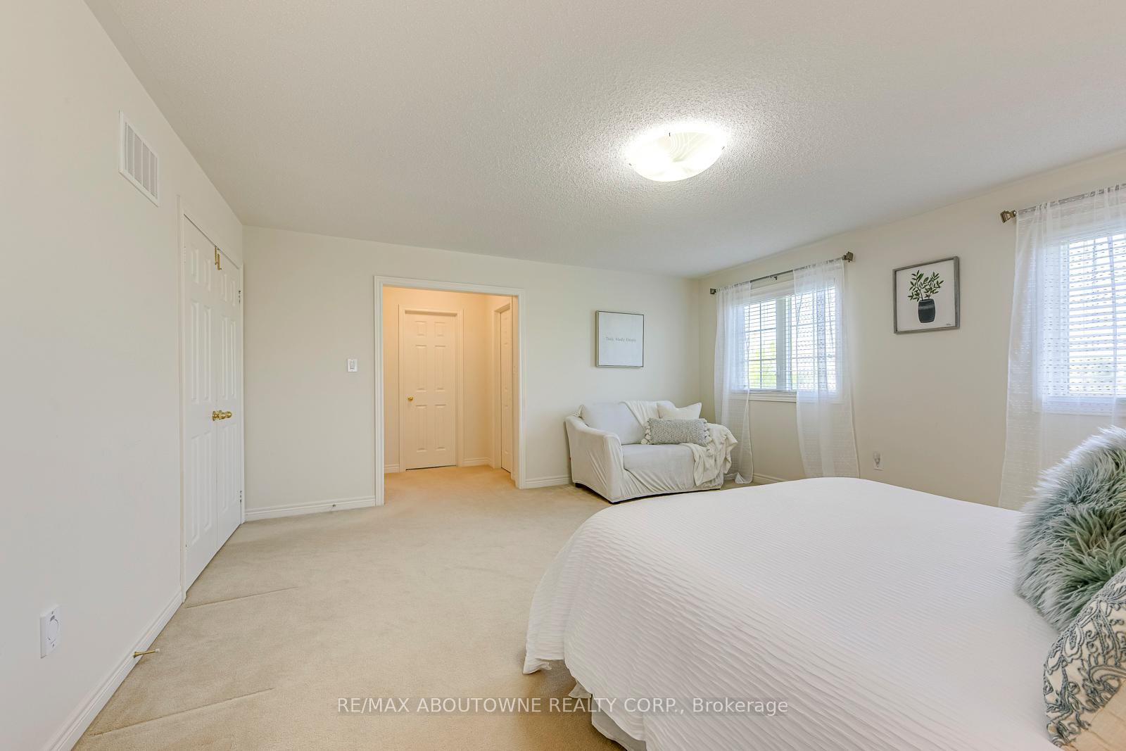 Photo 48 of 127 Mcknight Avenue, Hamilton, Waterdown — HOMEH