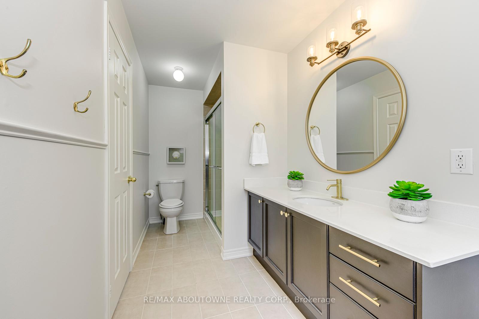 Photo 15 of 127 Mcknight Avenue, Hamilton, Waterdown — HOMEH