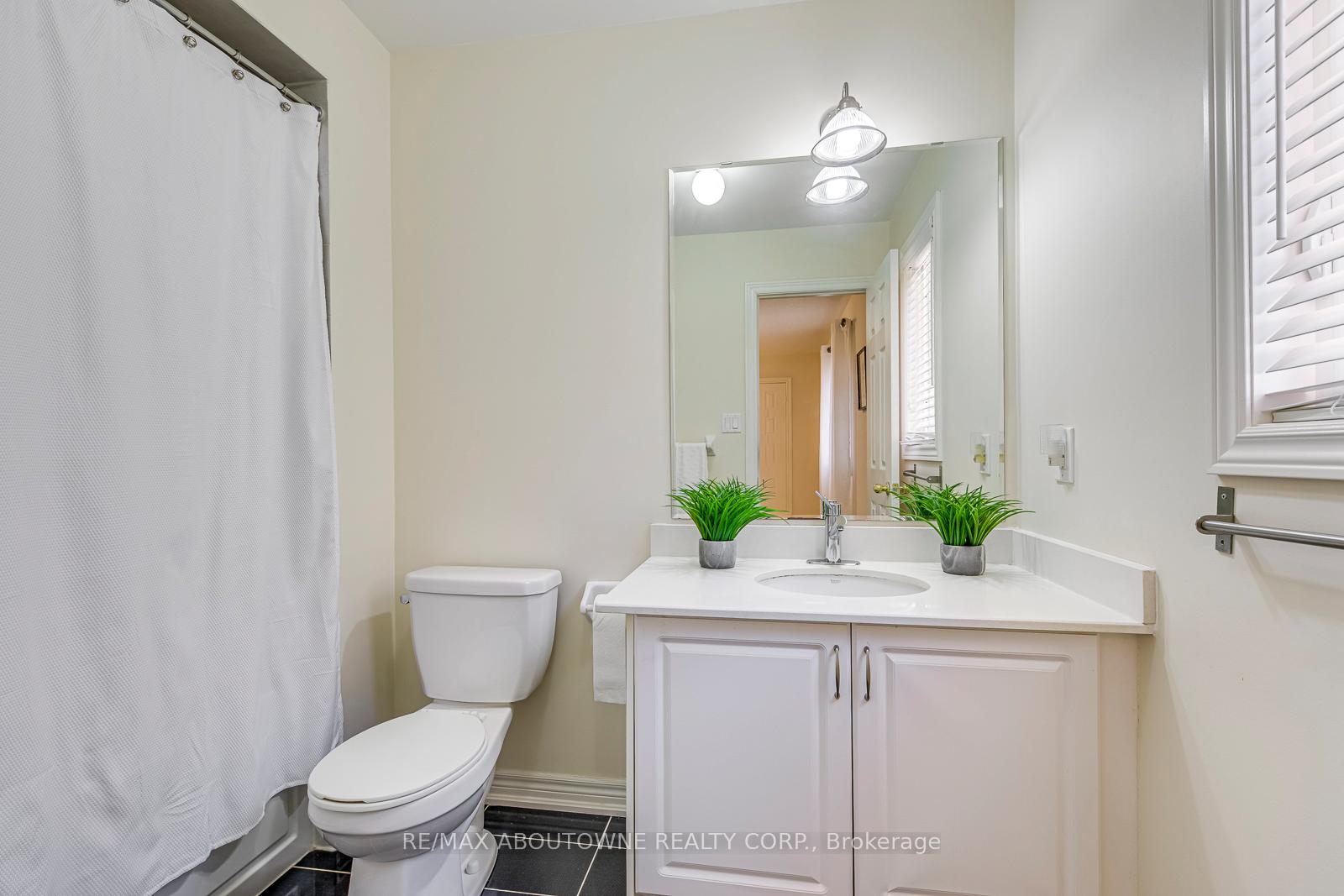 Photo 31 of 127 Mcknight Avenue, Hamilton, Waterdown — HOMEH
