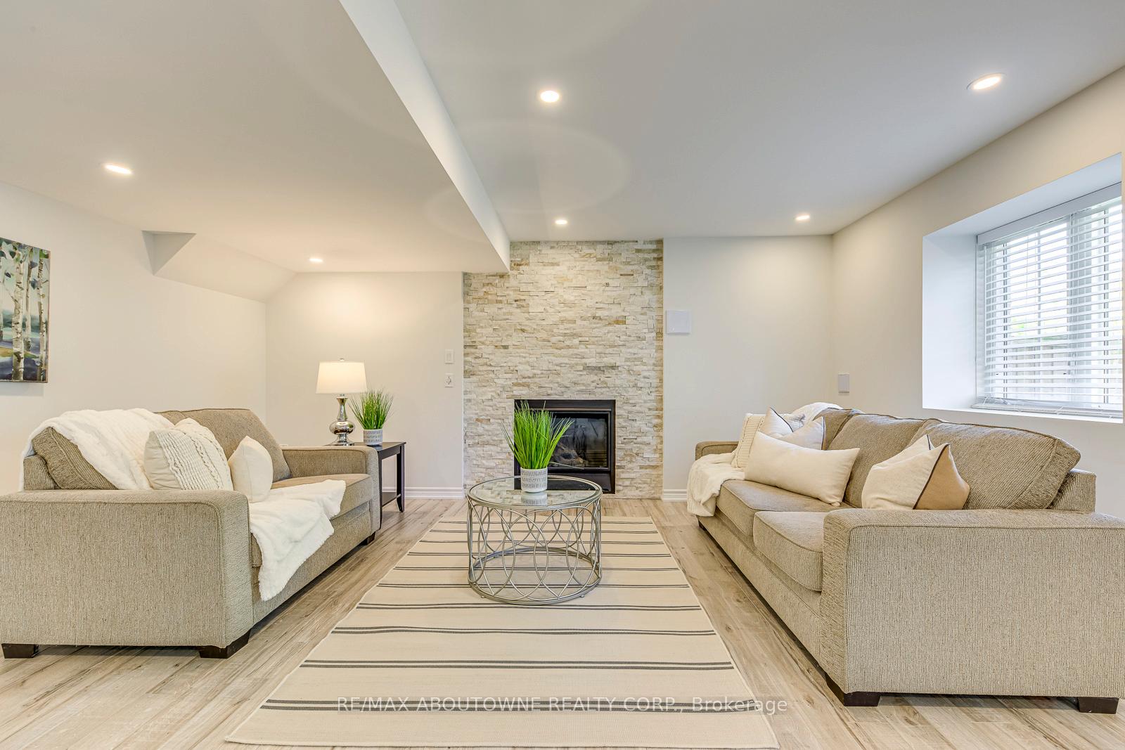 Photo 37 of 127 Mcknight Avenue, Hamilton, Waterdown — HOMEH