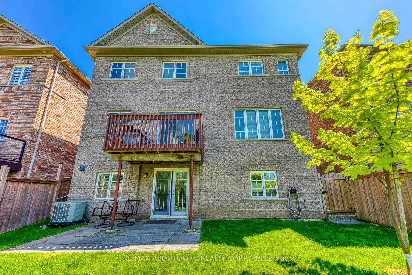 Photo 45 of 127 Mcknight Avenue, Hamilton, Waterdown — HOMEH