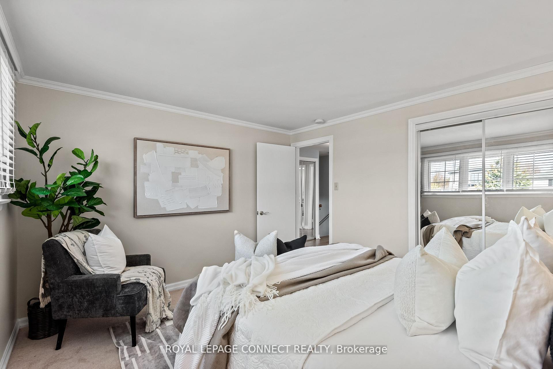 Photo 17 of 27 Lawrie Road, Ajax, South East — HOMEH