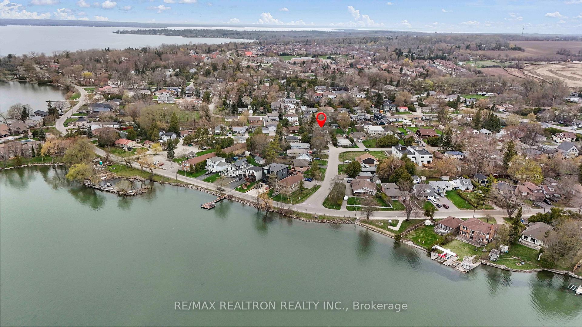 Photo 3 of 272 Crestwood Drive, Georgina, Keswick North — HOMEH