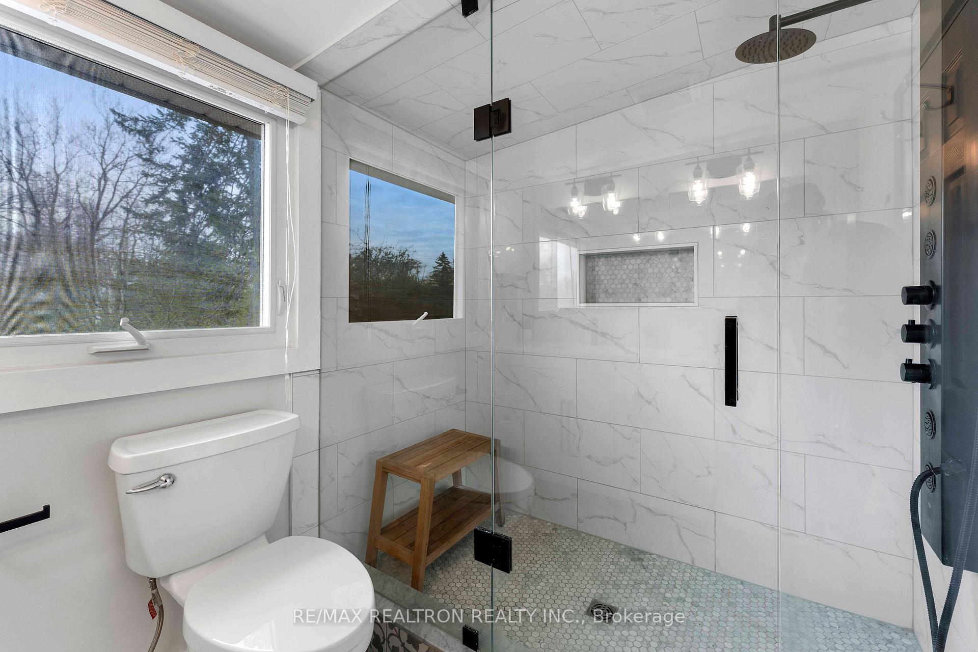 Photo 7 of 272 Crestwood Drive, Georgina, Keswick North — HOMEH