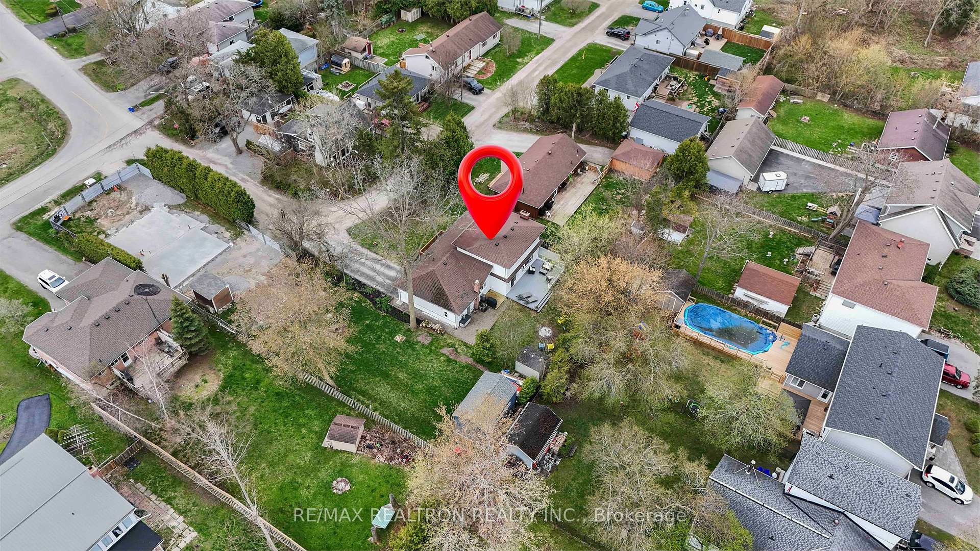 Photo 33 of 272 Crestwood Drive, Georgina, Keswick North — HOMEH