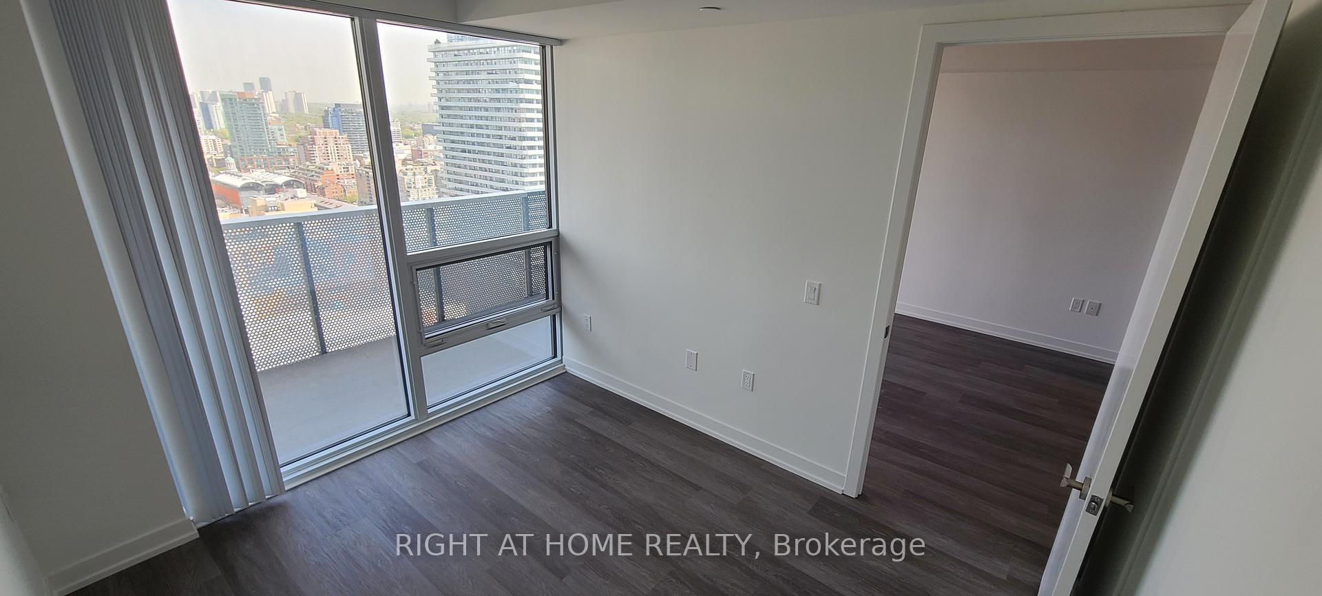 Photo 10 of Unit 2903, 55 Cooper Street, Toronto, Waterfront Communities — HOMEH