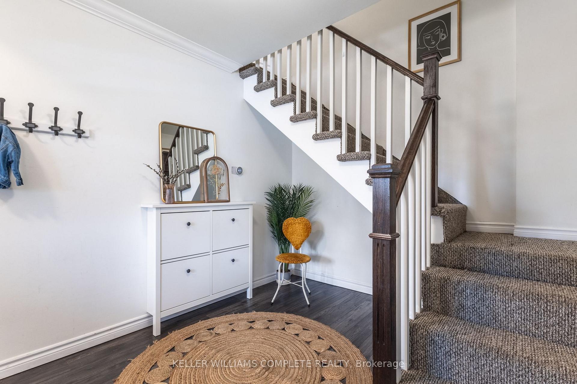 Photo 10 of 54 Connaught Avenue N, Hamilton, Stripley — HOMEH