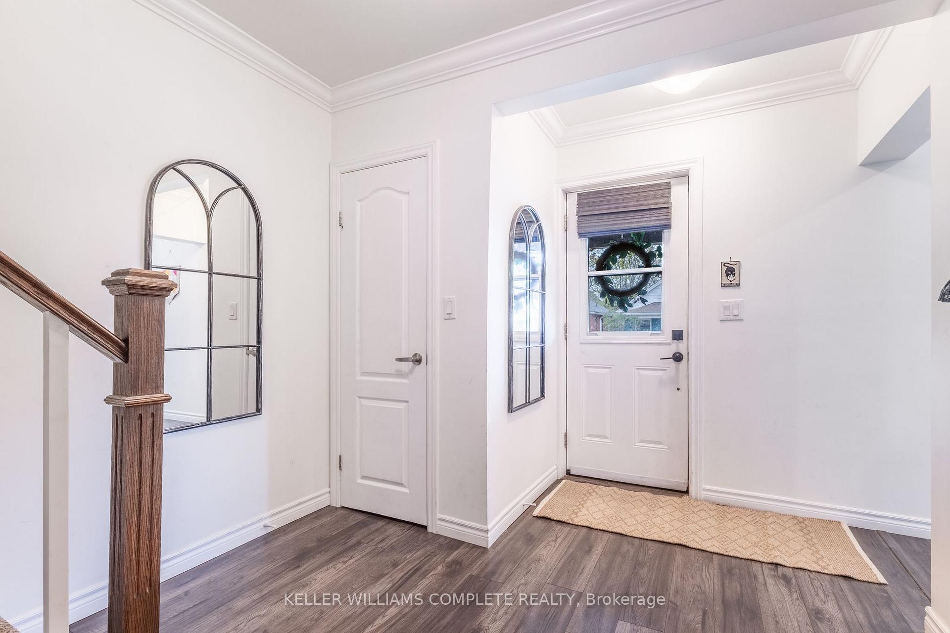 Photo 6 of 54 Connaught Avenue N, Hamilton, Stripley — HOMEH