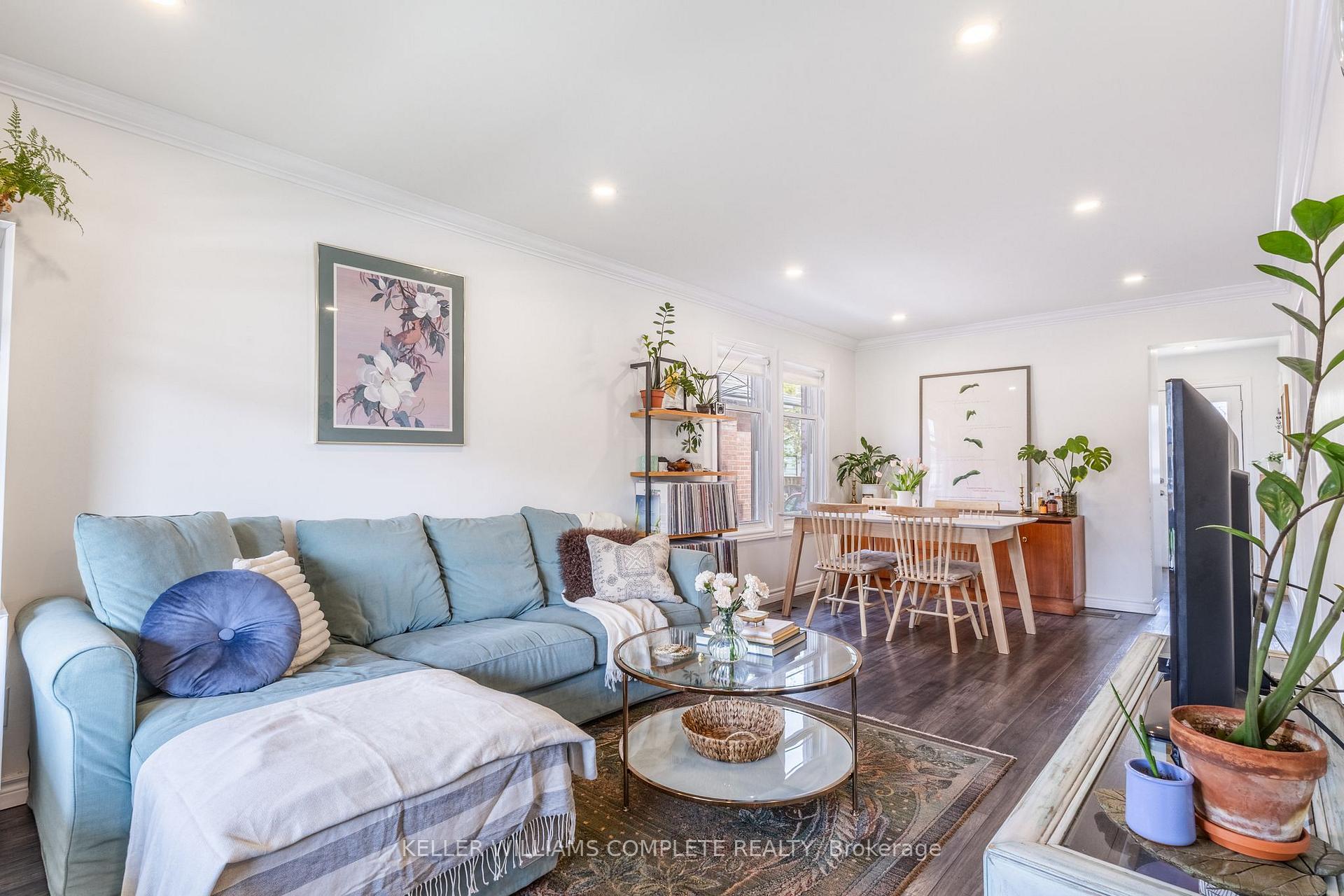 Photo 21 of 54 Connaught Avenue N, Hamilton, Stripley — HOMEH