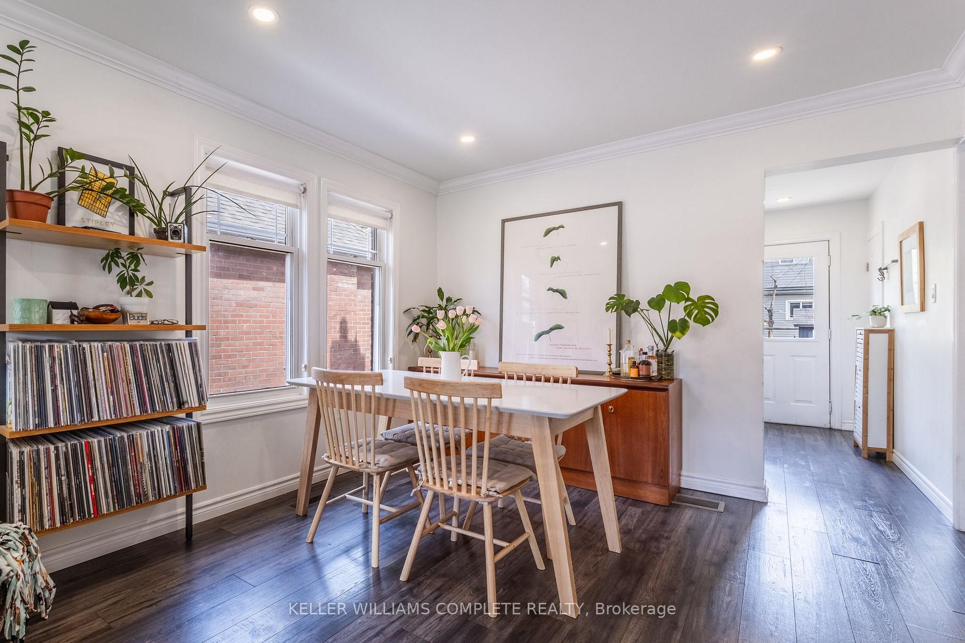 Photo 24 of 54 Connaught Avenue N, Hamilton, Stripley — HOMEH