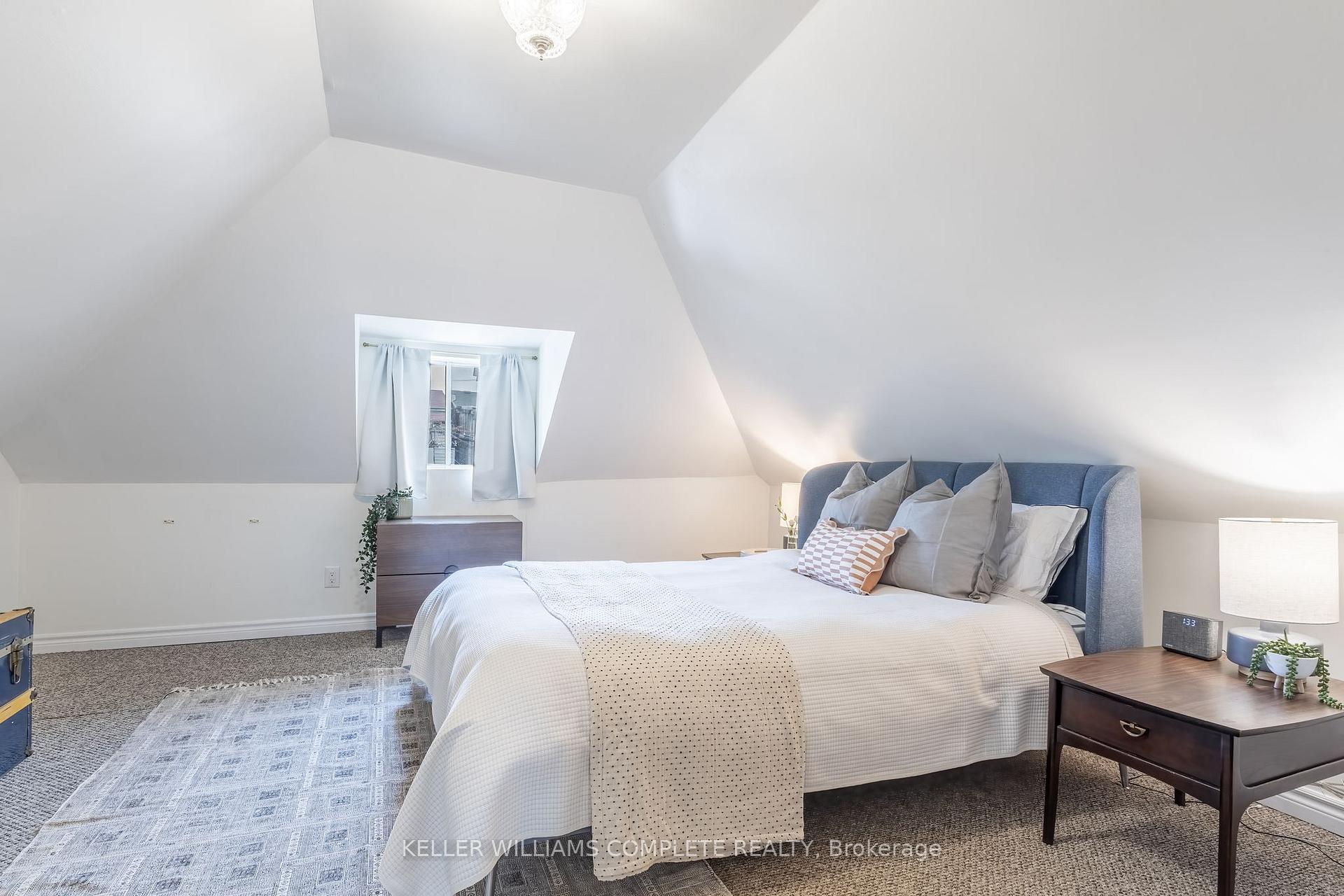 Photo 13 of 54 Connaught Avenue N, Hamilton, Stripley — HOMEH
