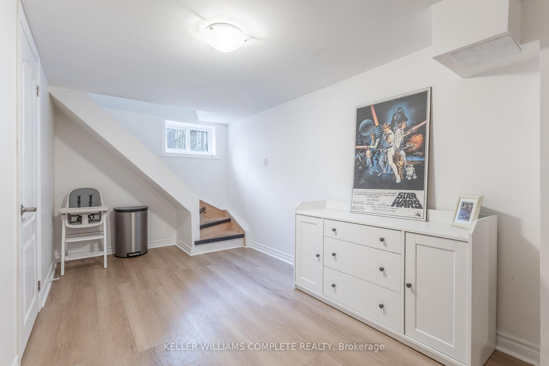 Photo 18 of 54 Connaught Avenue N, Hamilton, Stripley — HOMEH