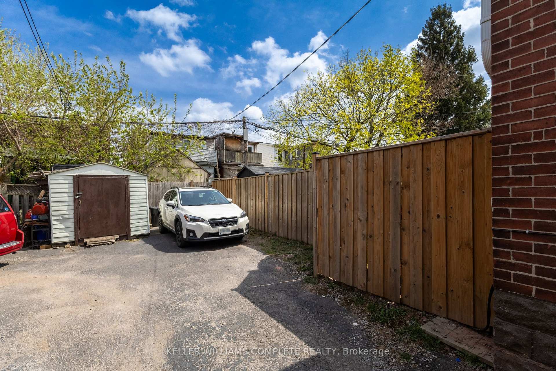 Photo 19 of 54 Connaught Avenue N, Hamilton, Stripley — HOMEH