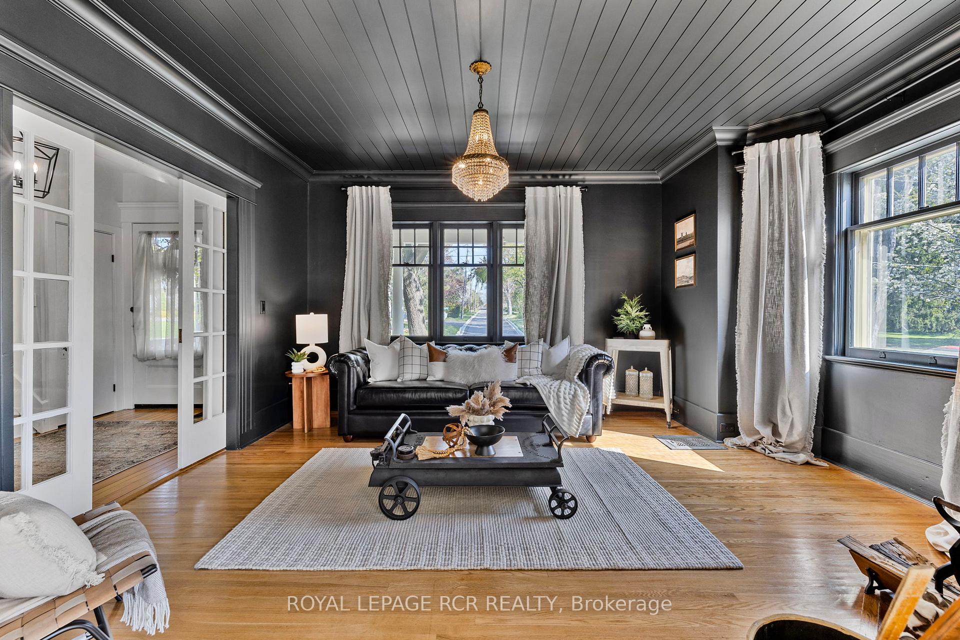 Photo 4 of 63 Concession Street W, Clarington, Bowmanville — HOMEH