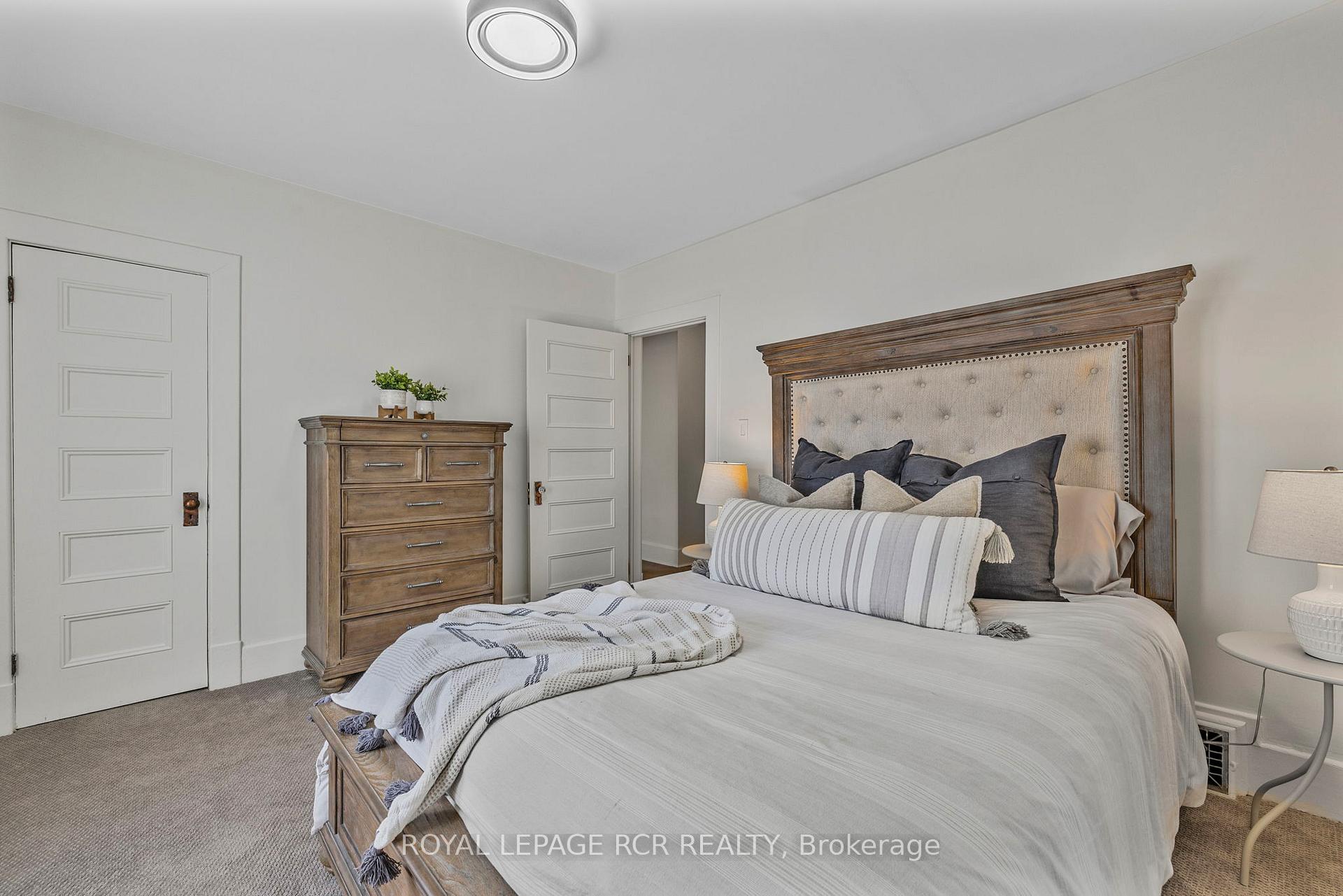 Photo 24 of 63 Concession Street W, Clarington, Bowmanville — HOMEH