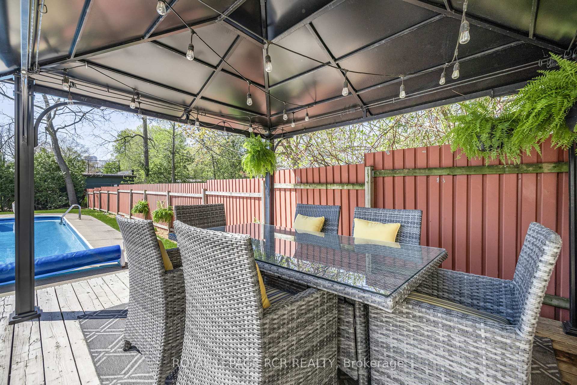 Photo 50 of 63 Concession Street W, Clarington, Bowmanville — HOMEH