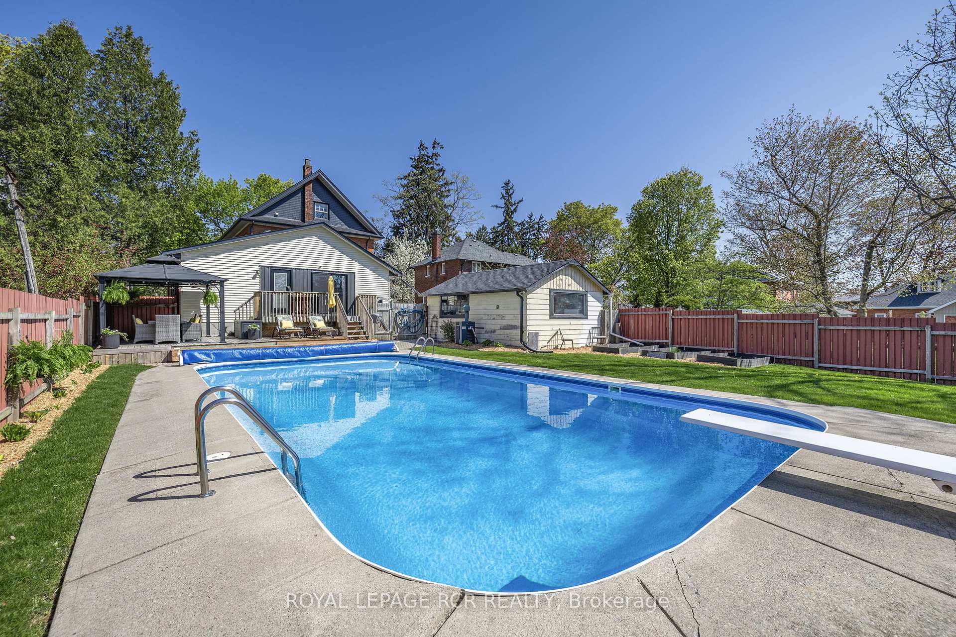 Photo 38 of 63 Concession Street W, Clarington, Bowmanville — HOMEH