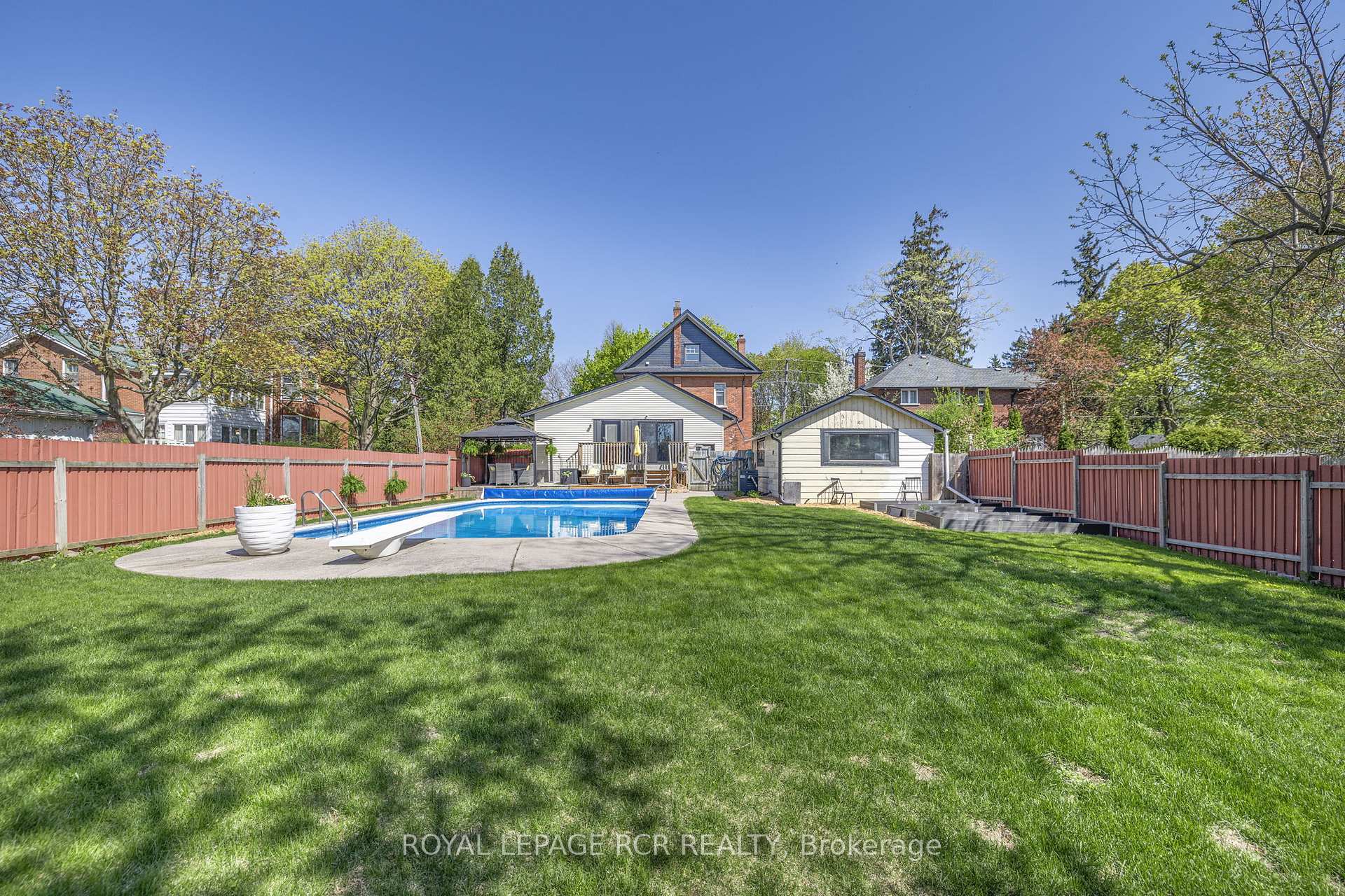Photo 40 of 63 Concession Street W, Clarington, Bowmanville — HOMEH