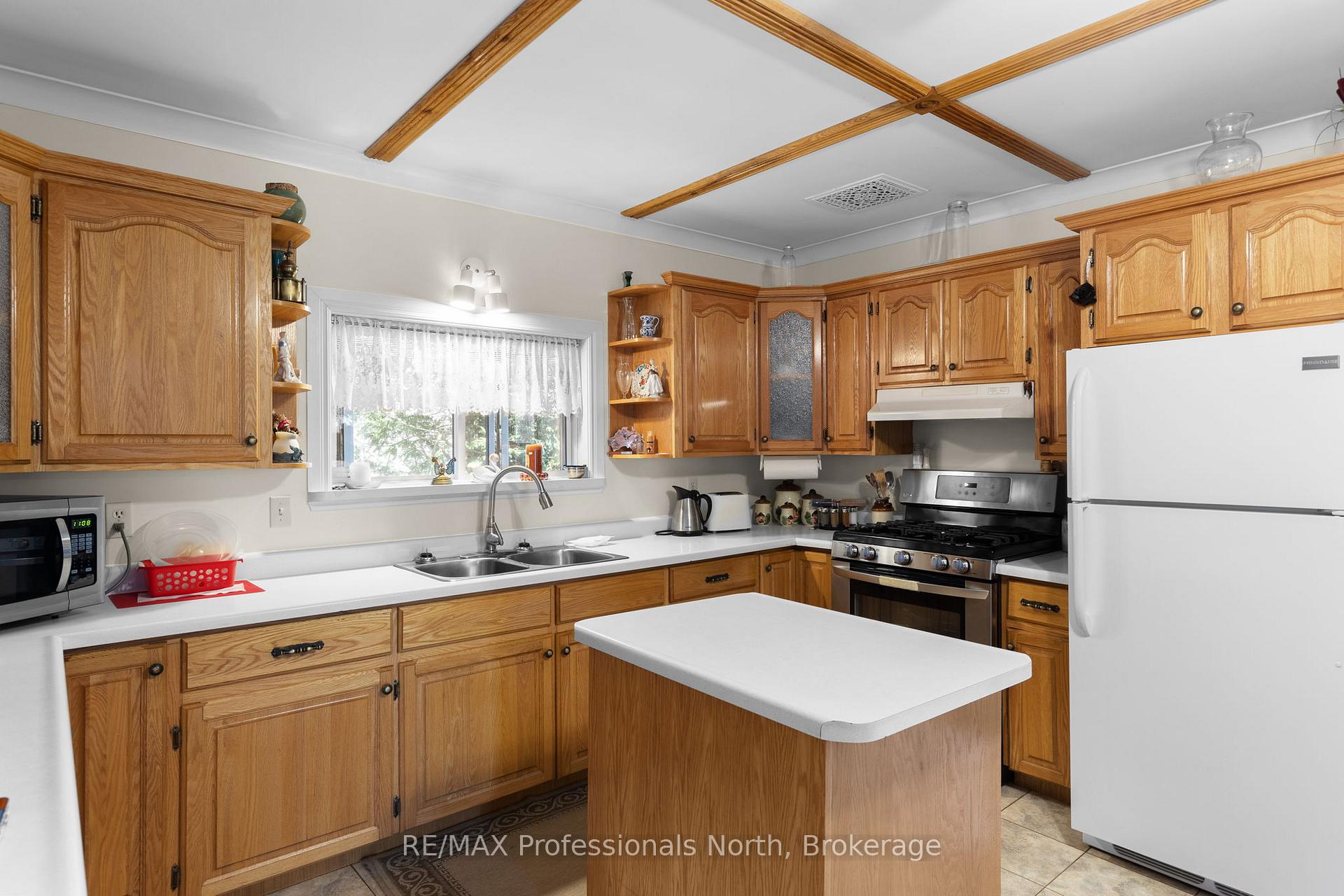 Photo 2 of 67 Bittschwamm Road, Magnetawan — HOMEH
