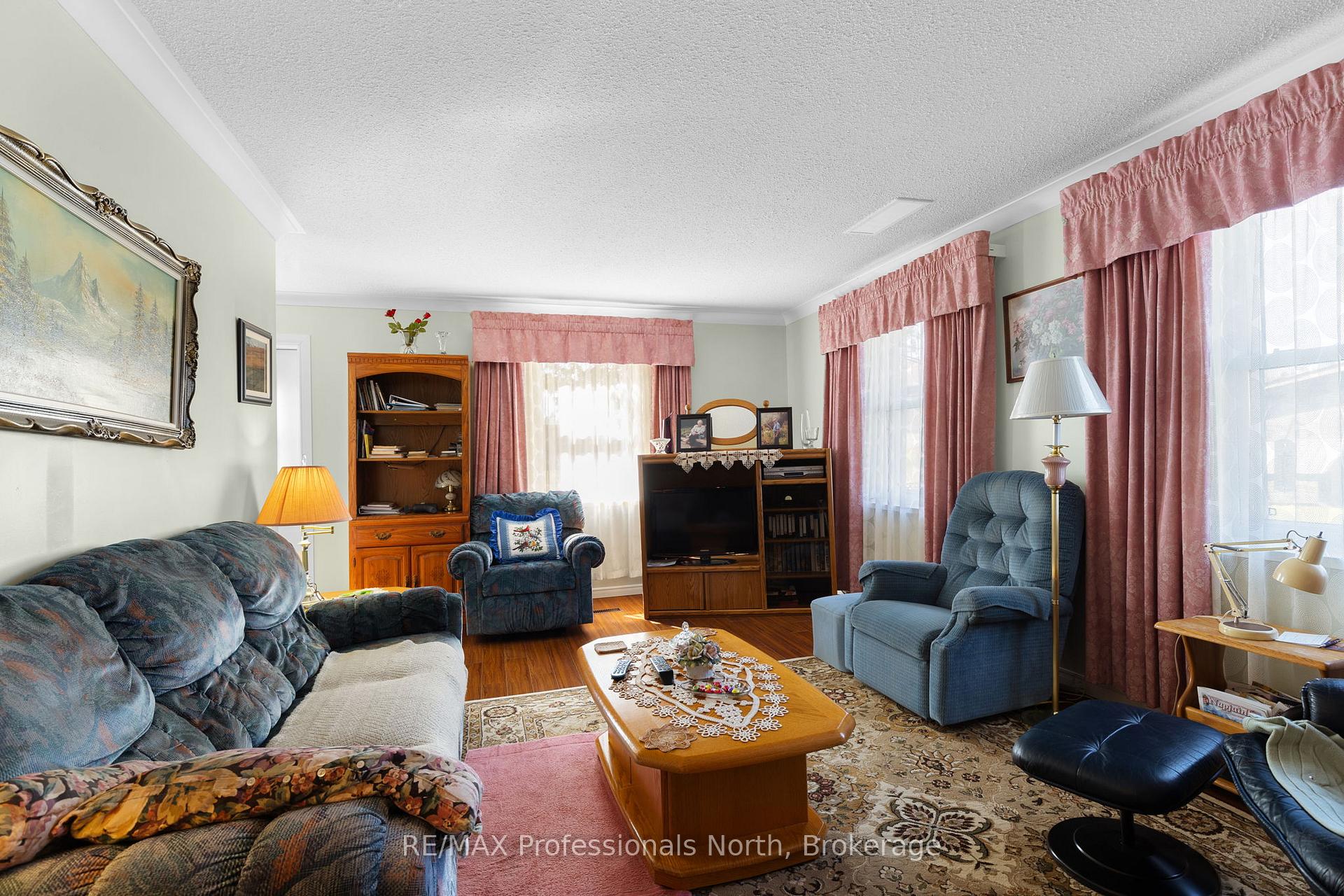 Photo 11 of 67 Bittschwamm Road, Magnetawan — HOMEH