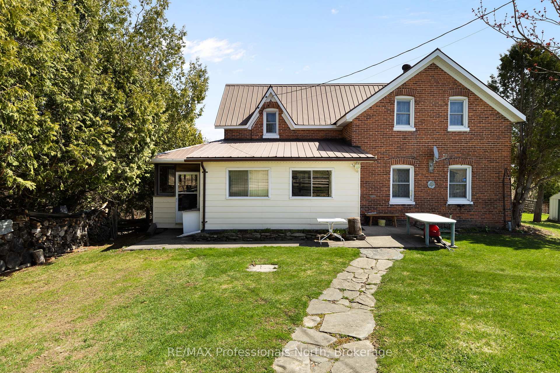 Photo 16 of 67 Bittschwamm Road, Magnetawan — HOMEH