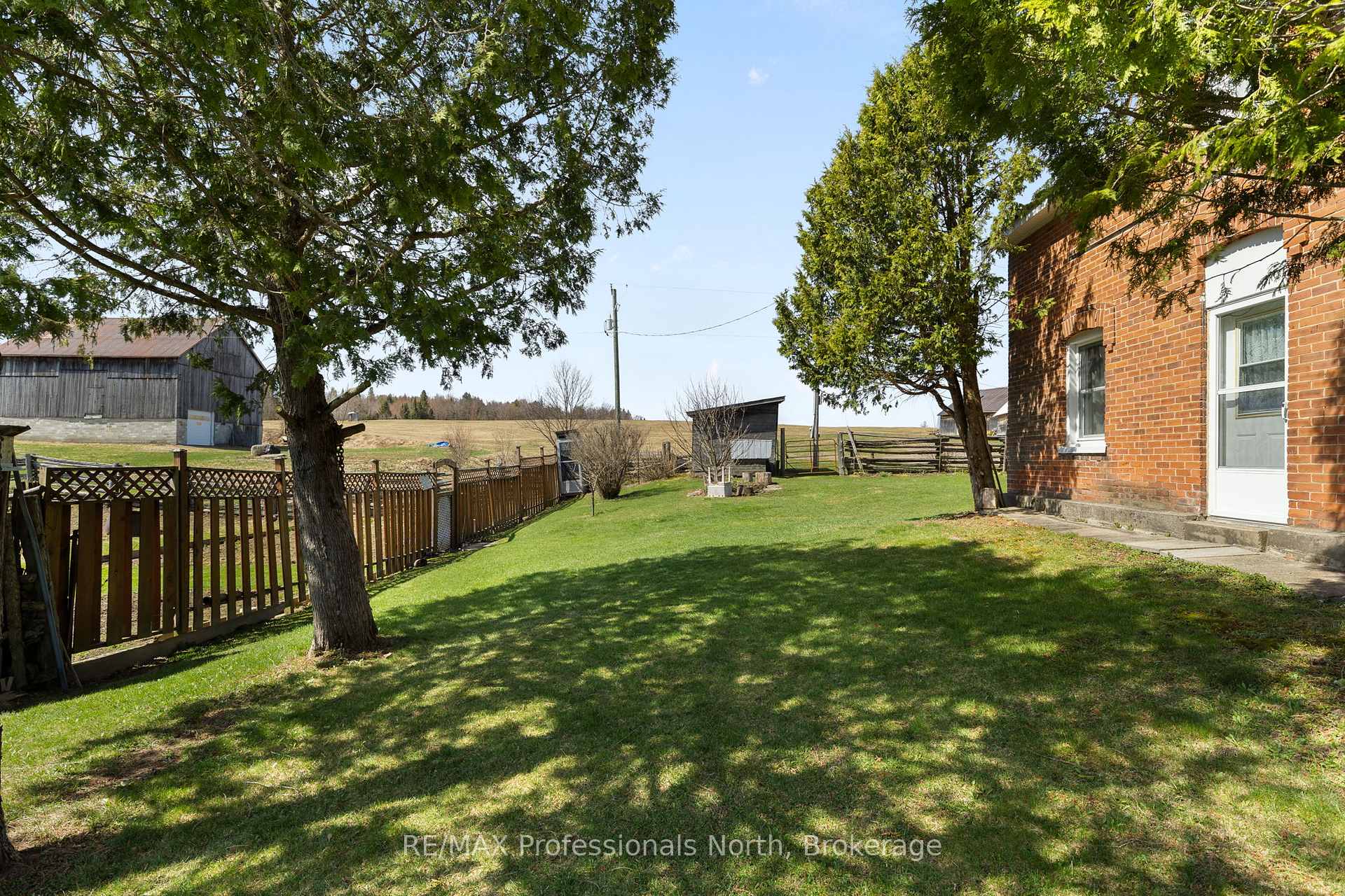 Photo 23 of 67 Bittschwamm Road, Magnetawan — HOMEH