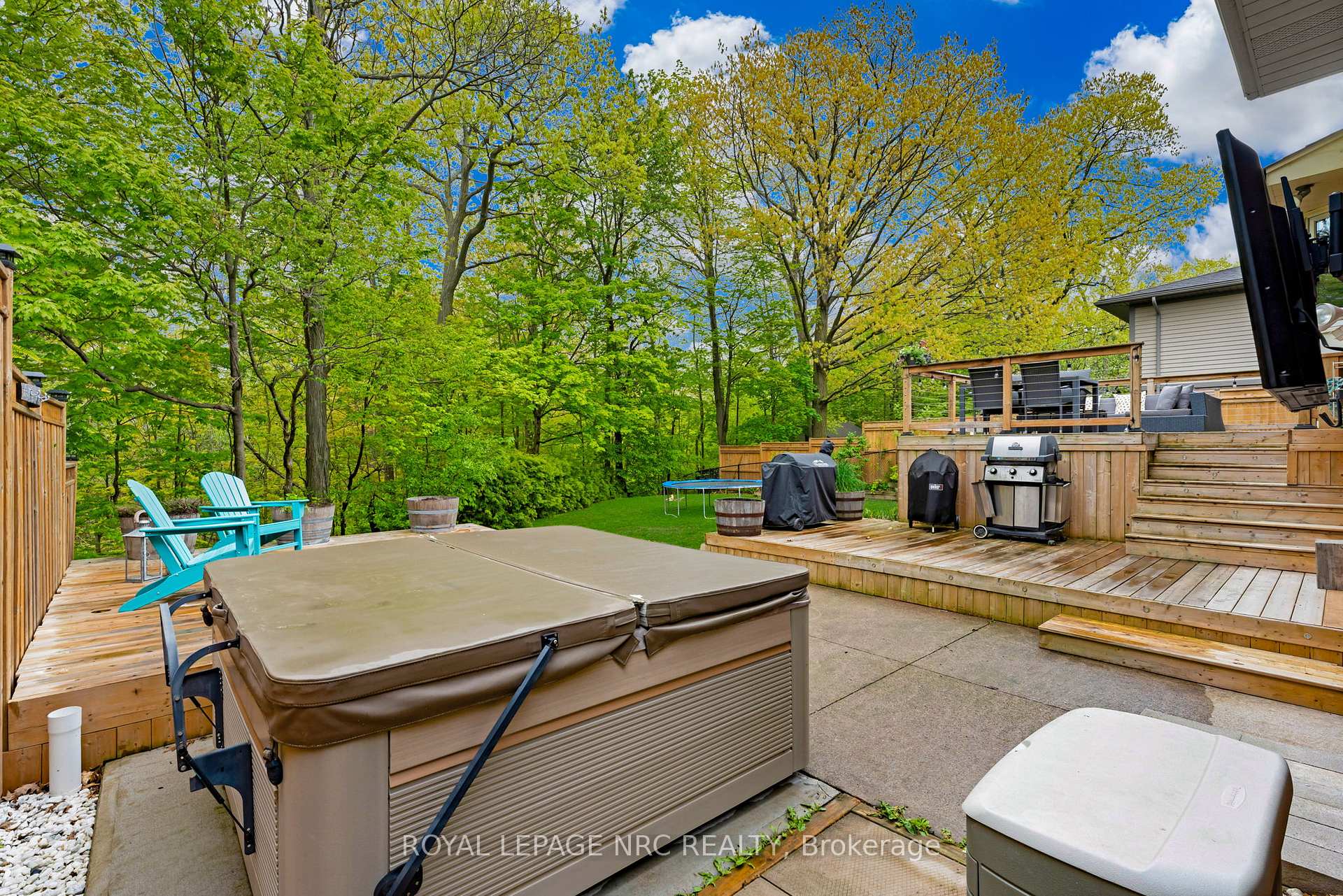 Photo 26 of 75 Alexandra Boulevard, St. Catharines, Secord Woods — HOMEH