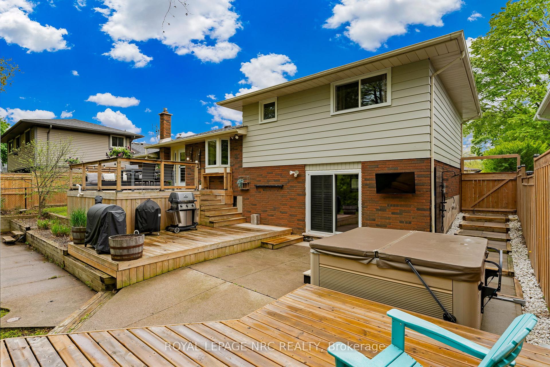 Photo 31 of 75 Alexandra Boulevard, St. Catharines, Secord Woods — HOMEH