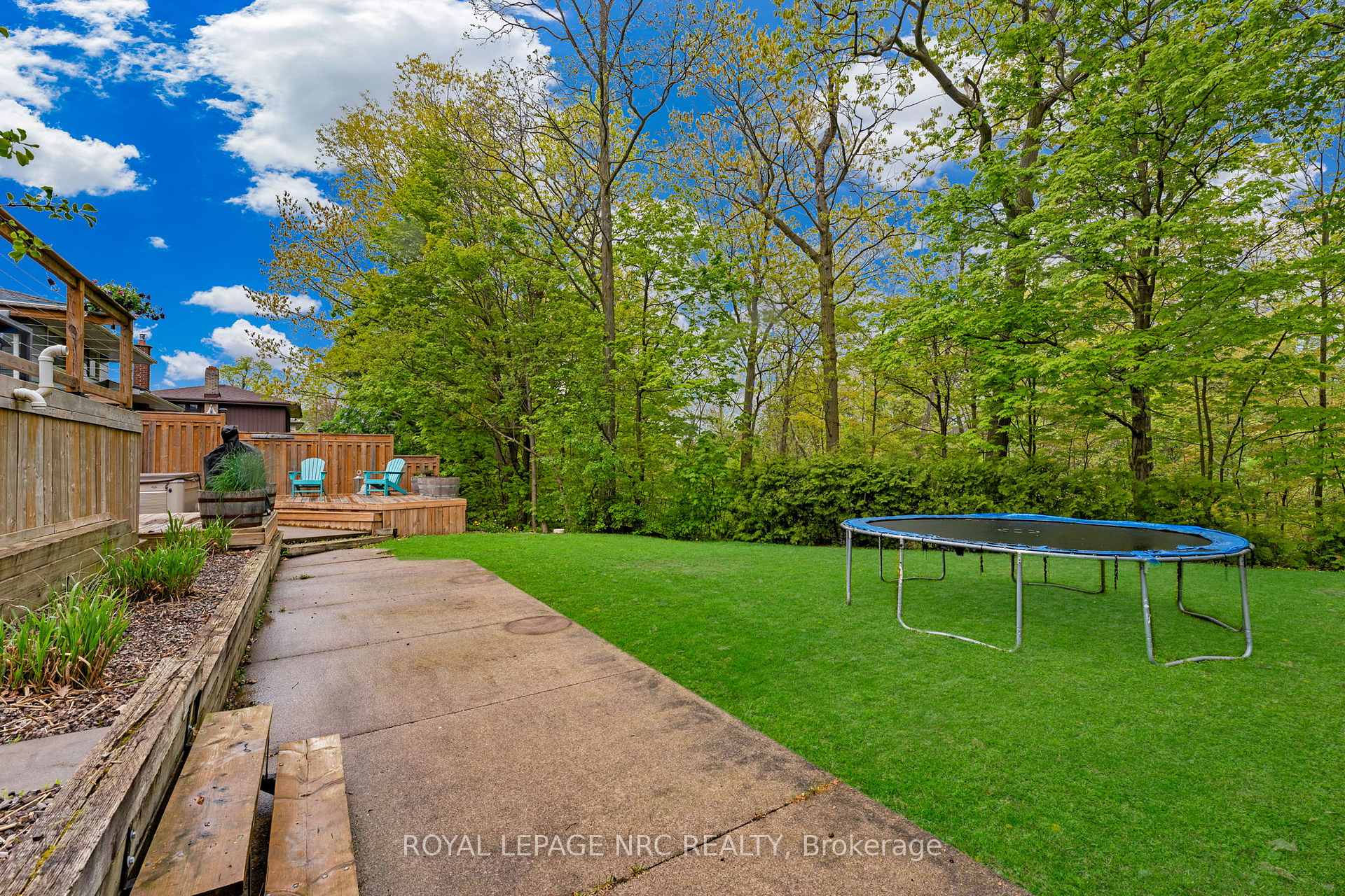 Photo 42 of 75 Alexandra Boulevard, St. Catharines, Secord Woods — HOMEH