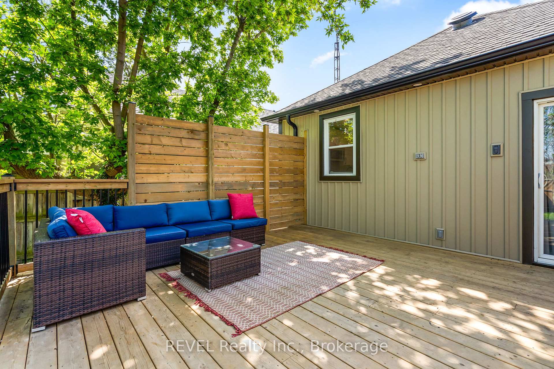 Photo 12 of 21 Hamilton Street, St. Catharines, Western Hill — HOMEH