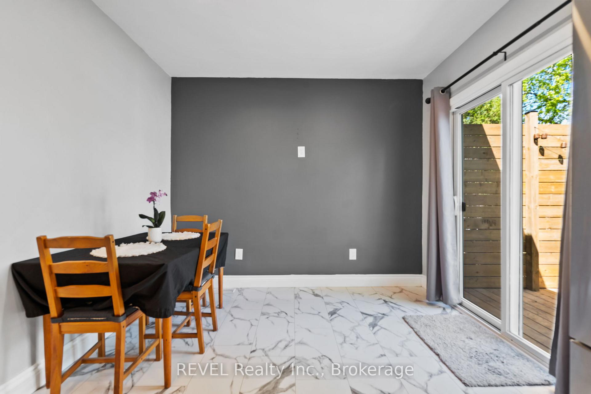 Photo 23 of 21 Hamilton Street, St. Catharines, Western Hill — HOMEH