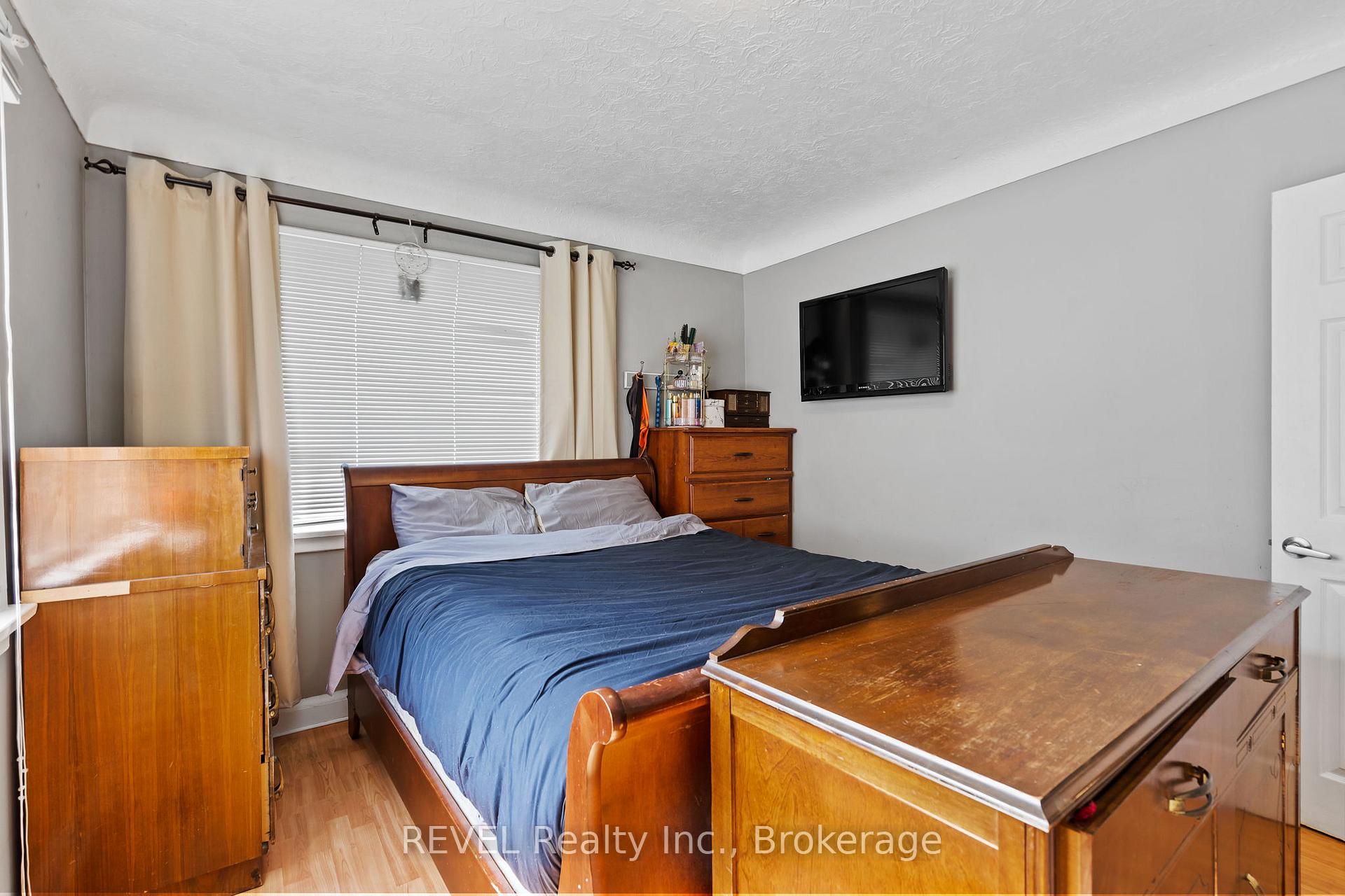 Photo 28 of 21 Hamilton Street, St. Catharines, Western Hill — HOMEH