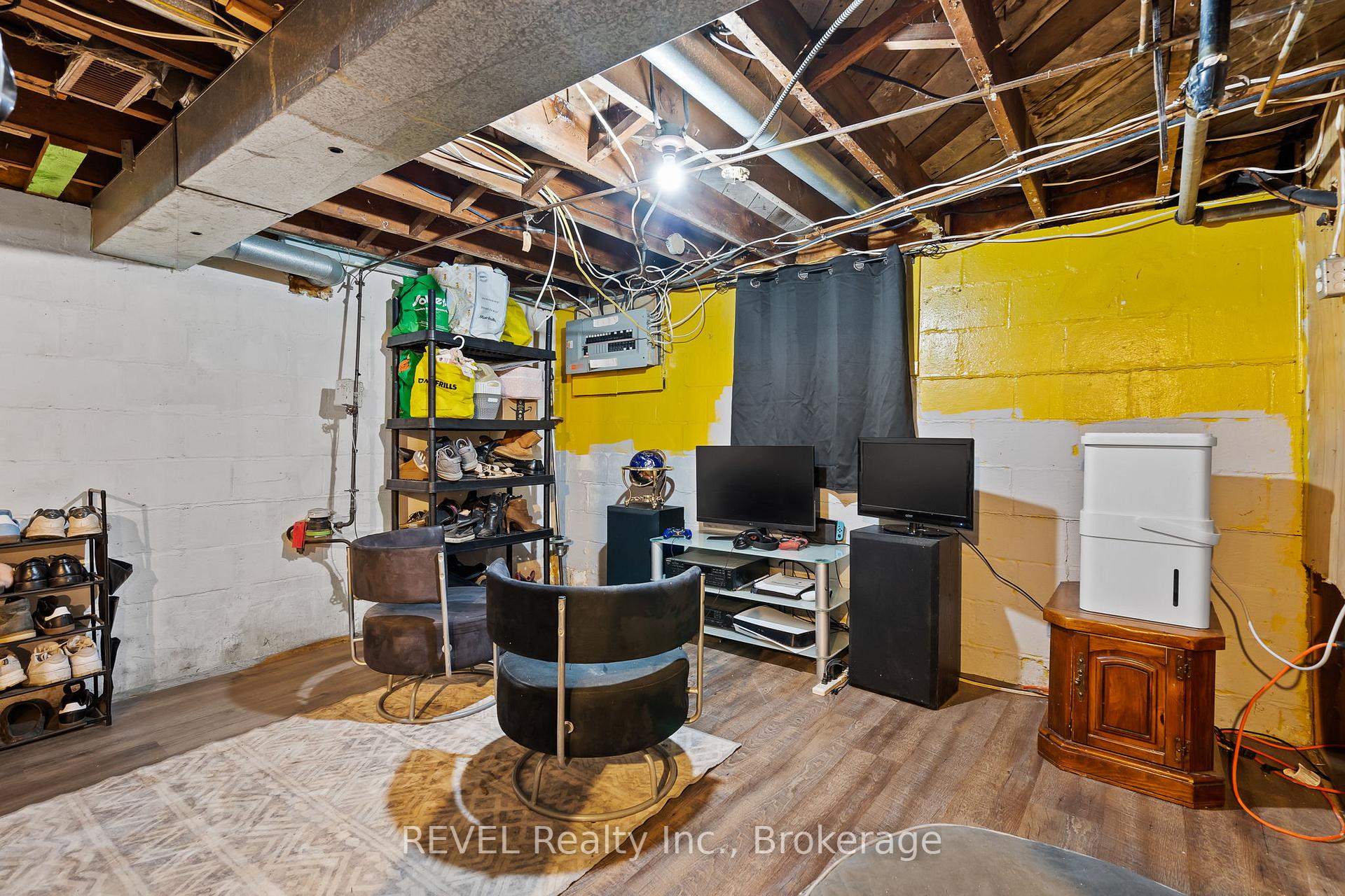 Photo 29 of 21 Hamilton Street, St. Catharines, Western Hill — HOMEH