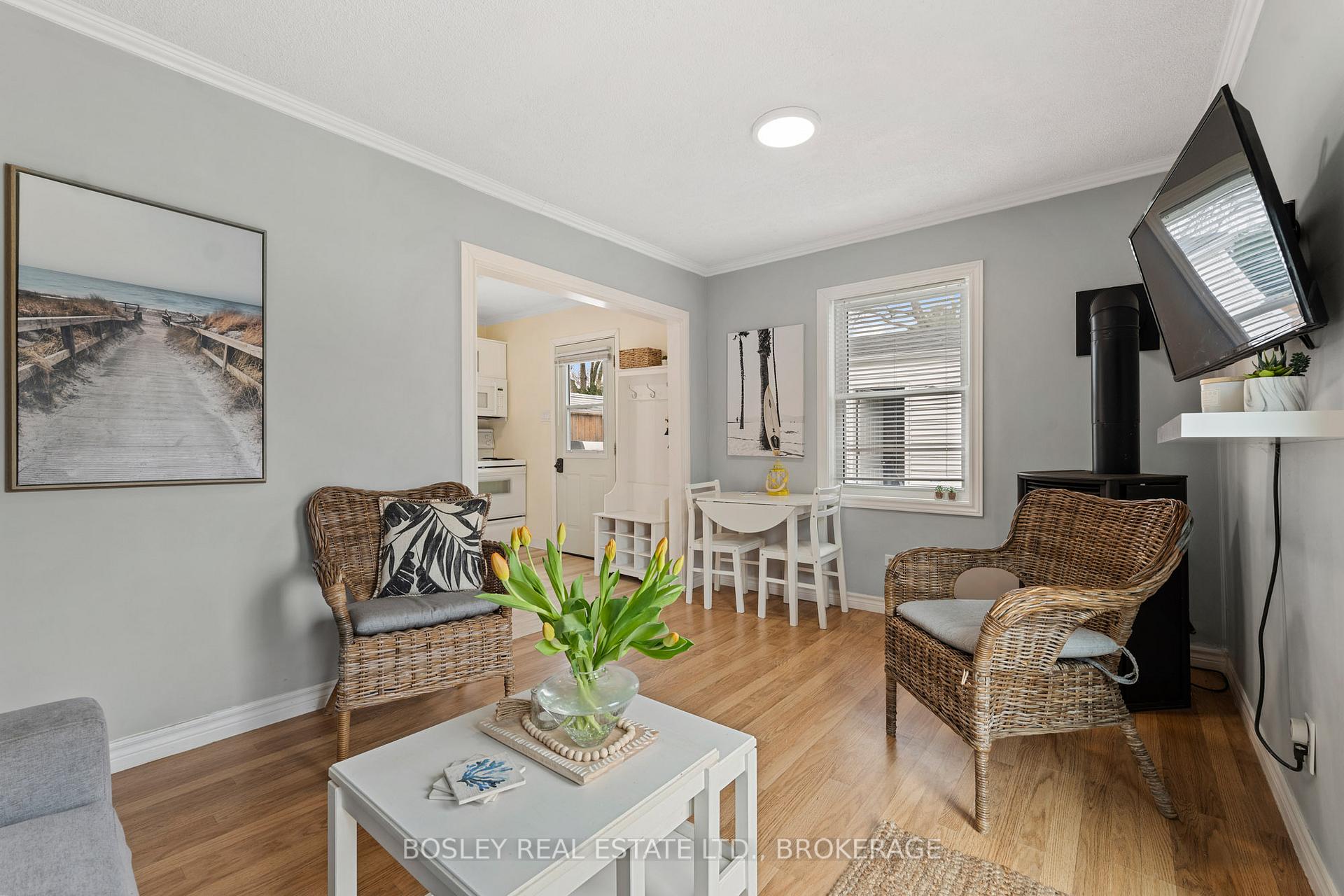 Photo 10 of 9 Paxton Avenue, St. Catharines, Port Dalhousie — HOMEH