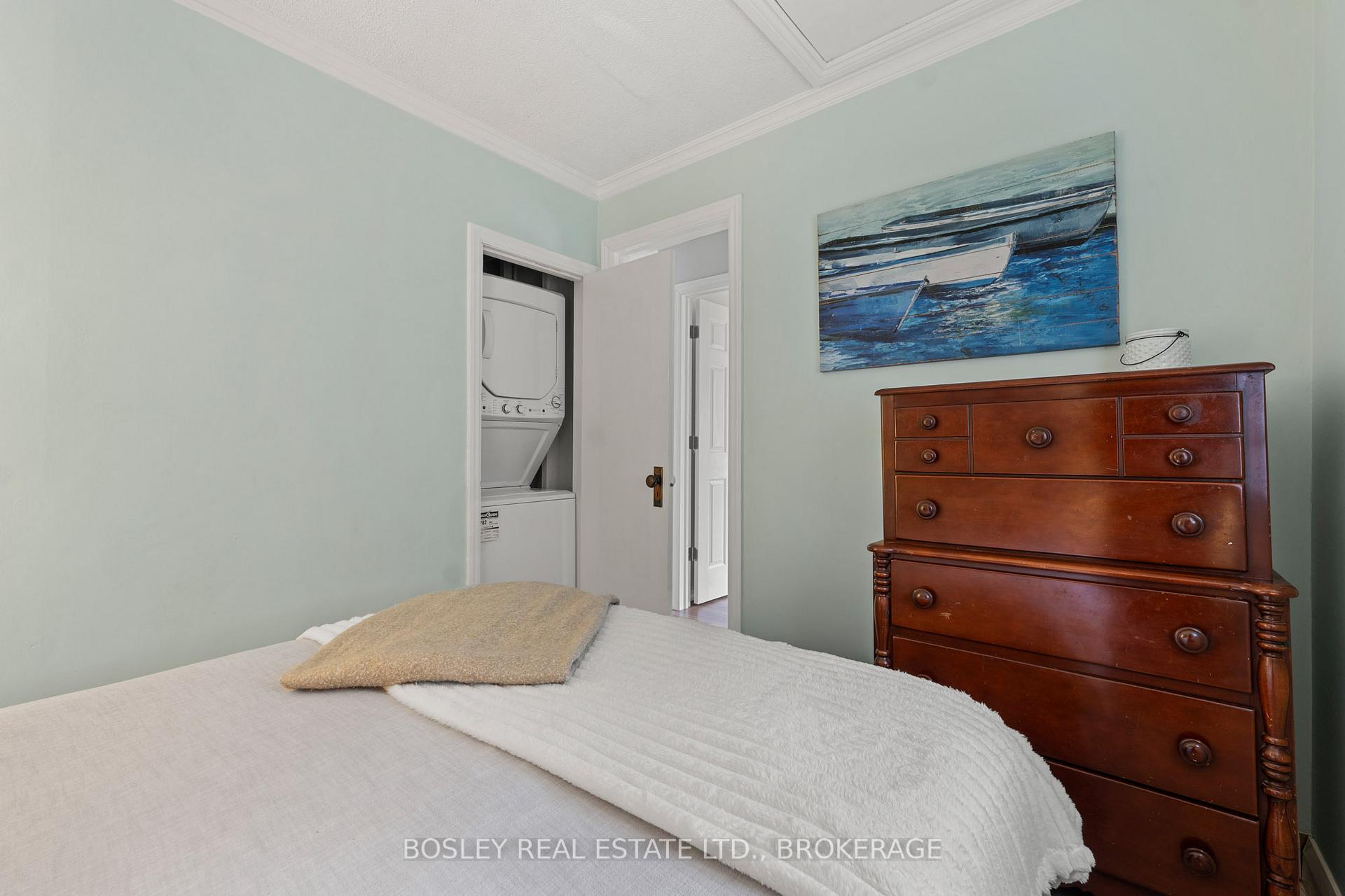 Photo 12 of 9 Paxton Avenue, St. Catharines, Port Dalhousie — HOMEH