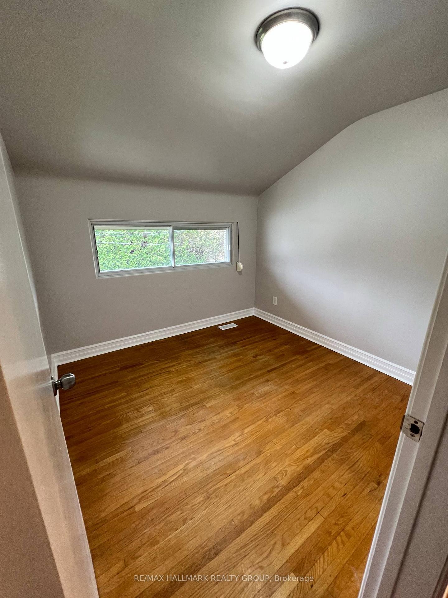 Photo 2 of 28 Kirkstall Avenue, Ottawa, Manordale — HOMEH