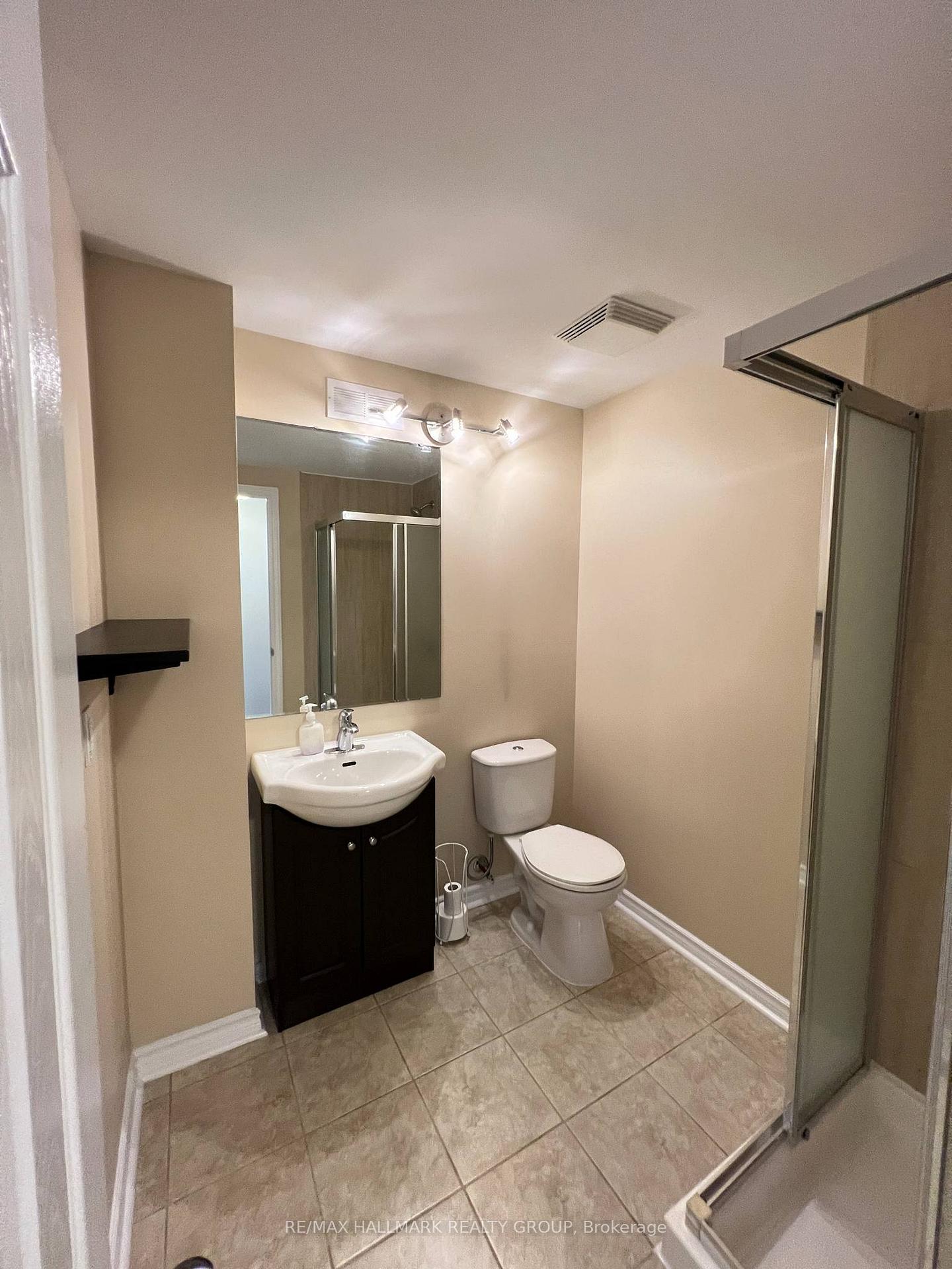 Photo 4 of 28 Kirkstall Avenue, Ottawa, Manordale — HOMEH