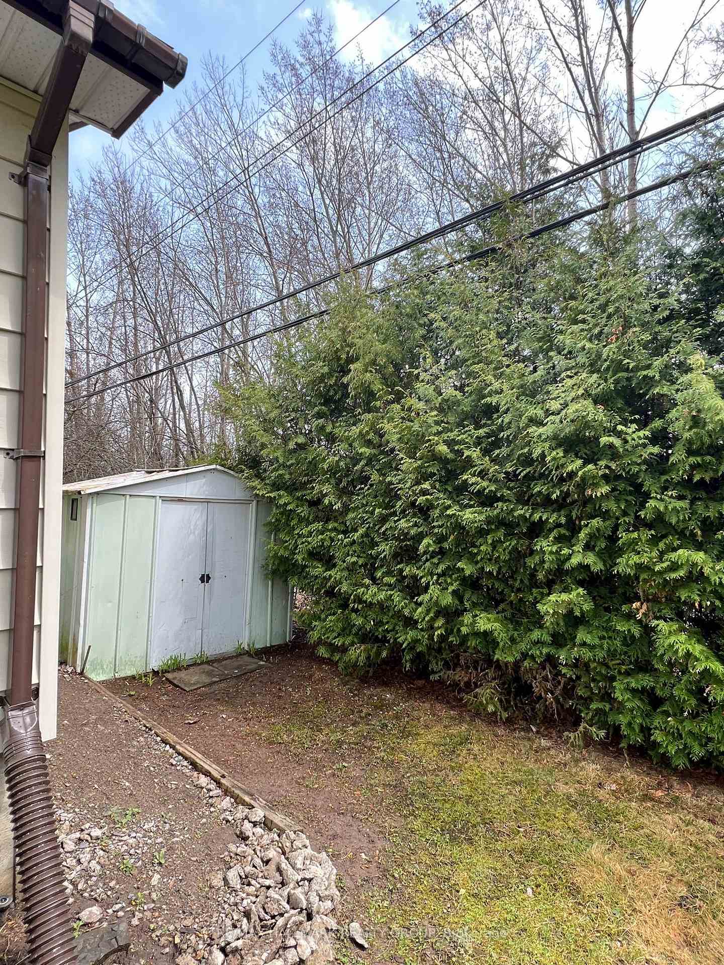 Photo 23 of 28 Kirkstall Avenue, Ottawa, Manordale — HOMEH