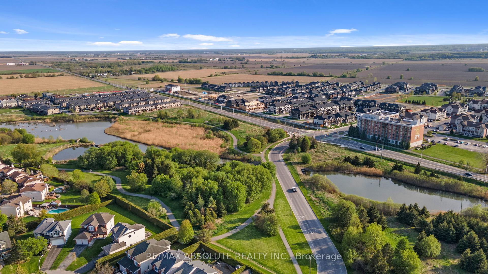 Photo 5 of 256 Monticello Avenue, Ottawa, Kanata - Emerald Meadows/Trailwest — HOMEH