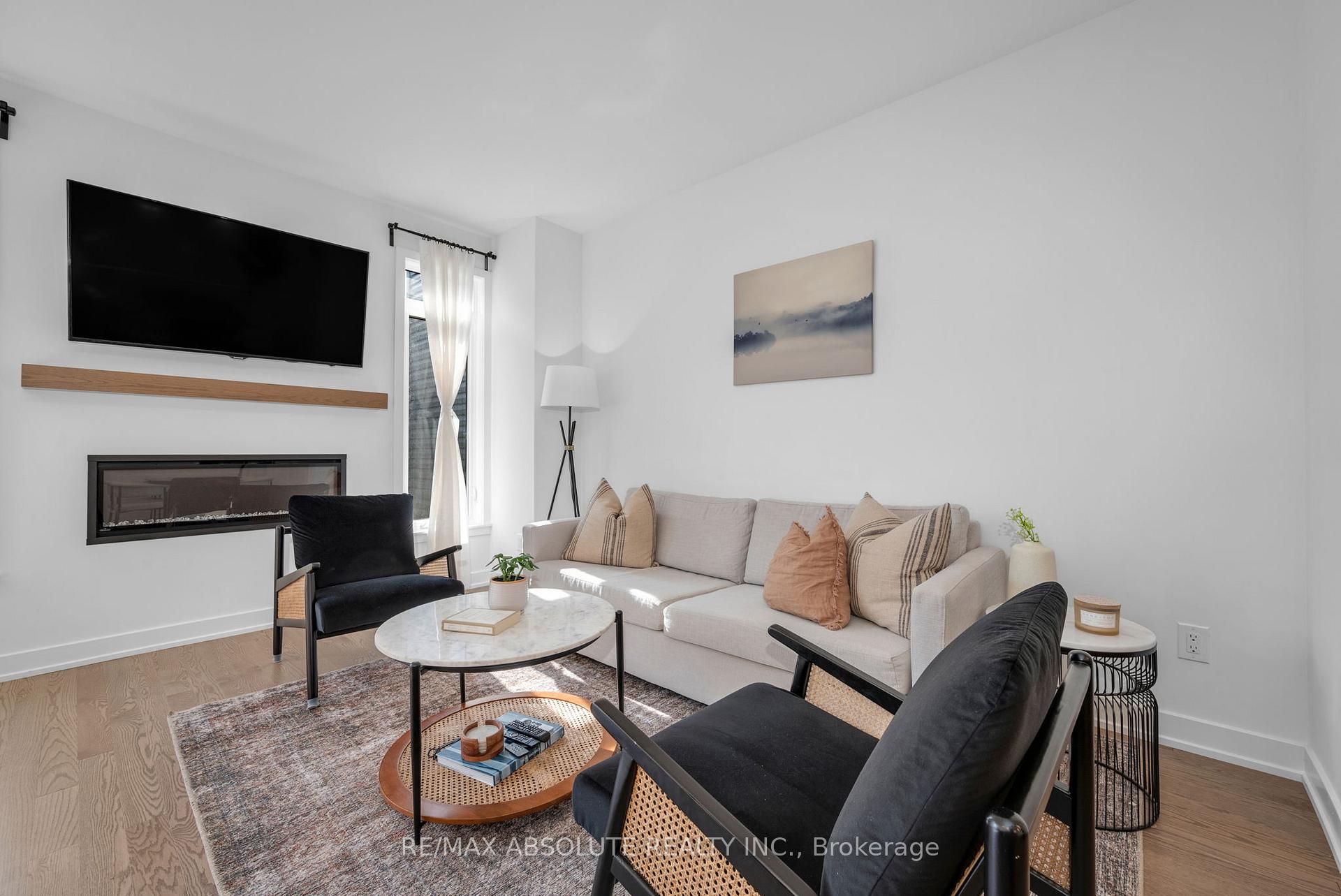 Photo 10 of 256 Monticello Avenue, Ottawa, Kanata - Emerald Meadows/Trailwest — HOMEH