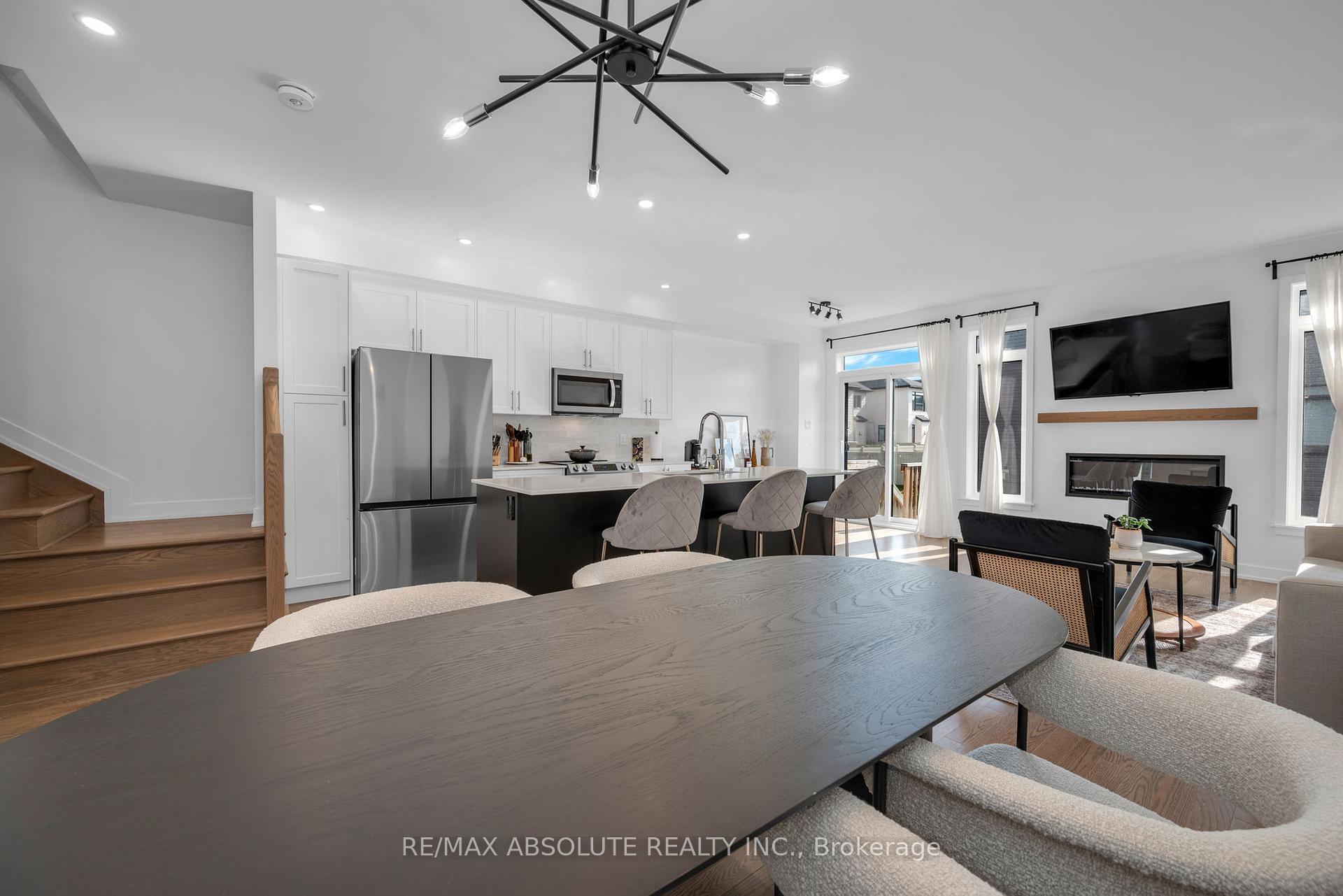Photo 12 of 256 Monticello Avenue, Ottawa, Kanata - Emerald Meadows/Trailwest — HOMEH
