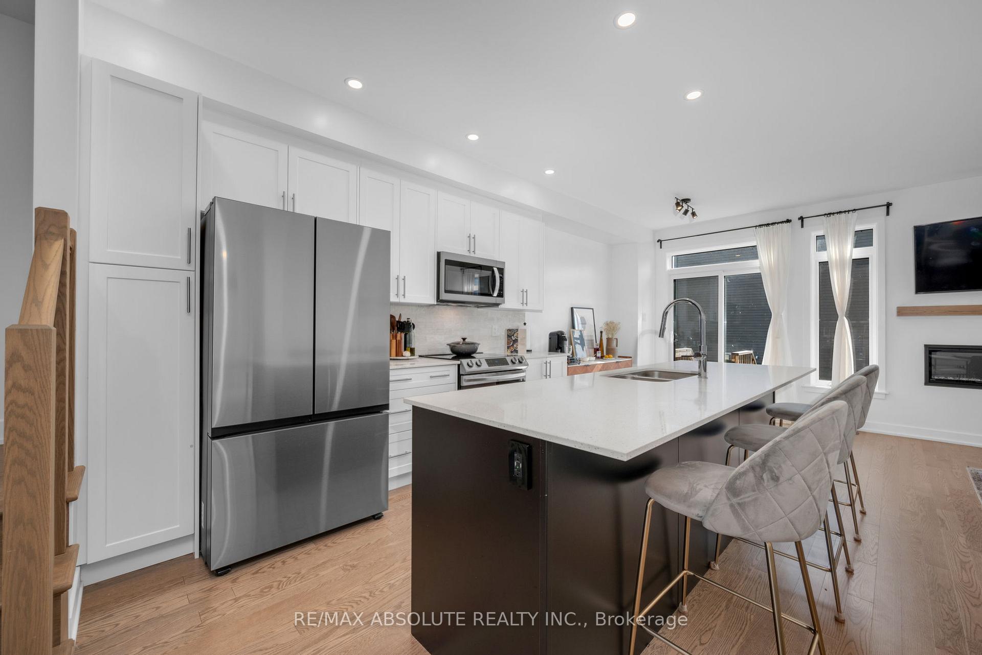 Photo 13 of 256 Monticello Avenue, Ottawa, Kanata - Emerald Meadows/Trailwest — HOMEH
